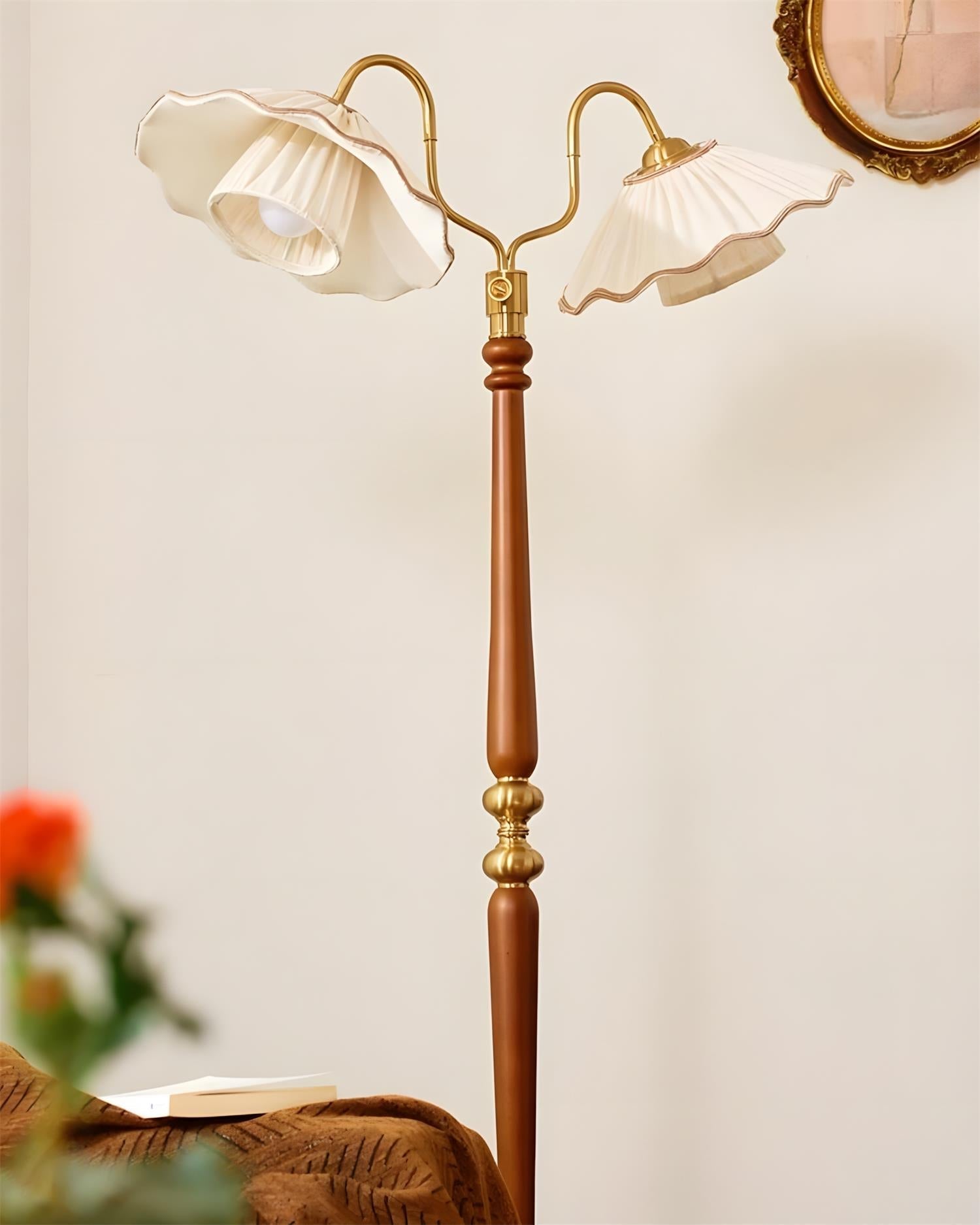 Eleanor Floor Light