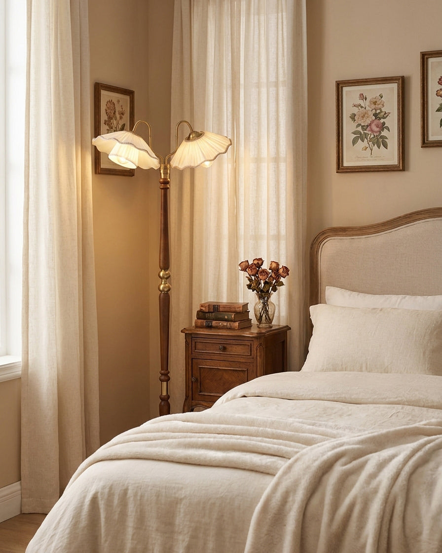 Eleanor Floor Light