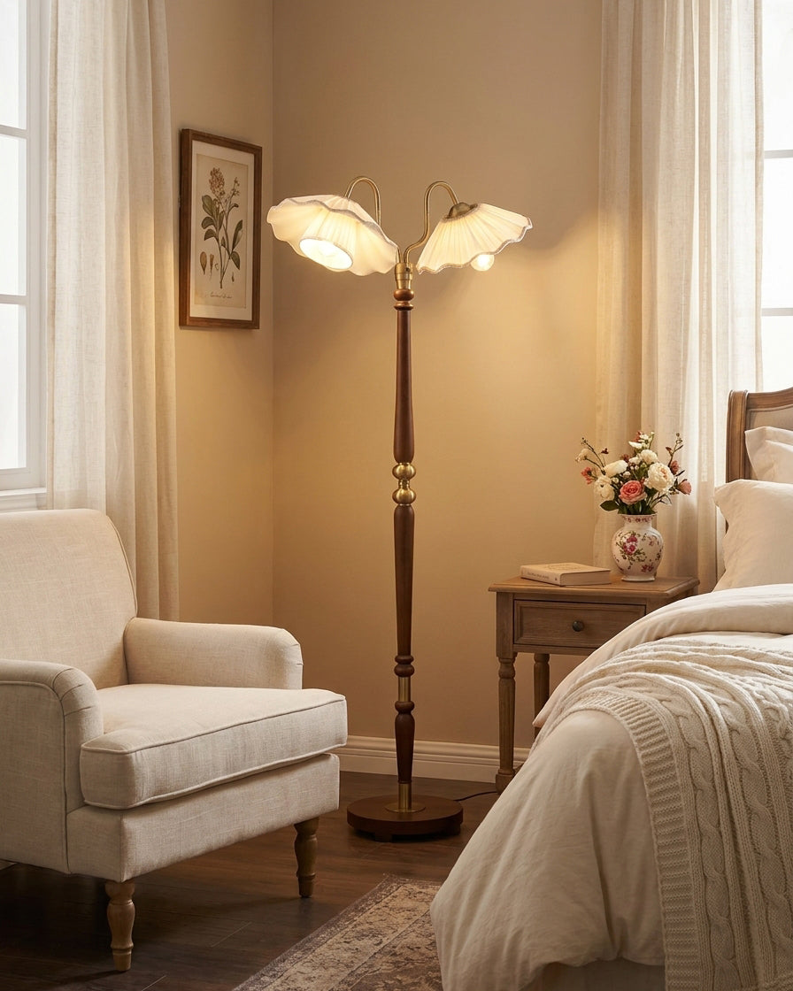 Eleanor Floor Light