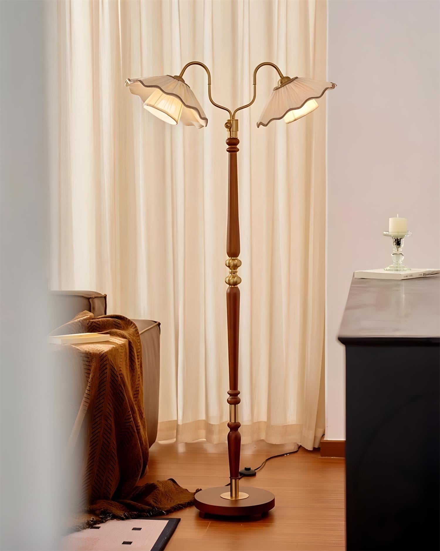 Eleanor Floor Light
