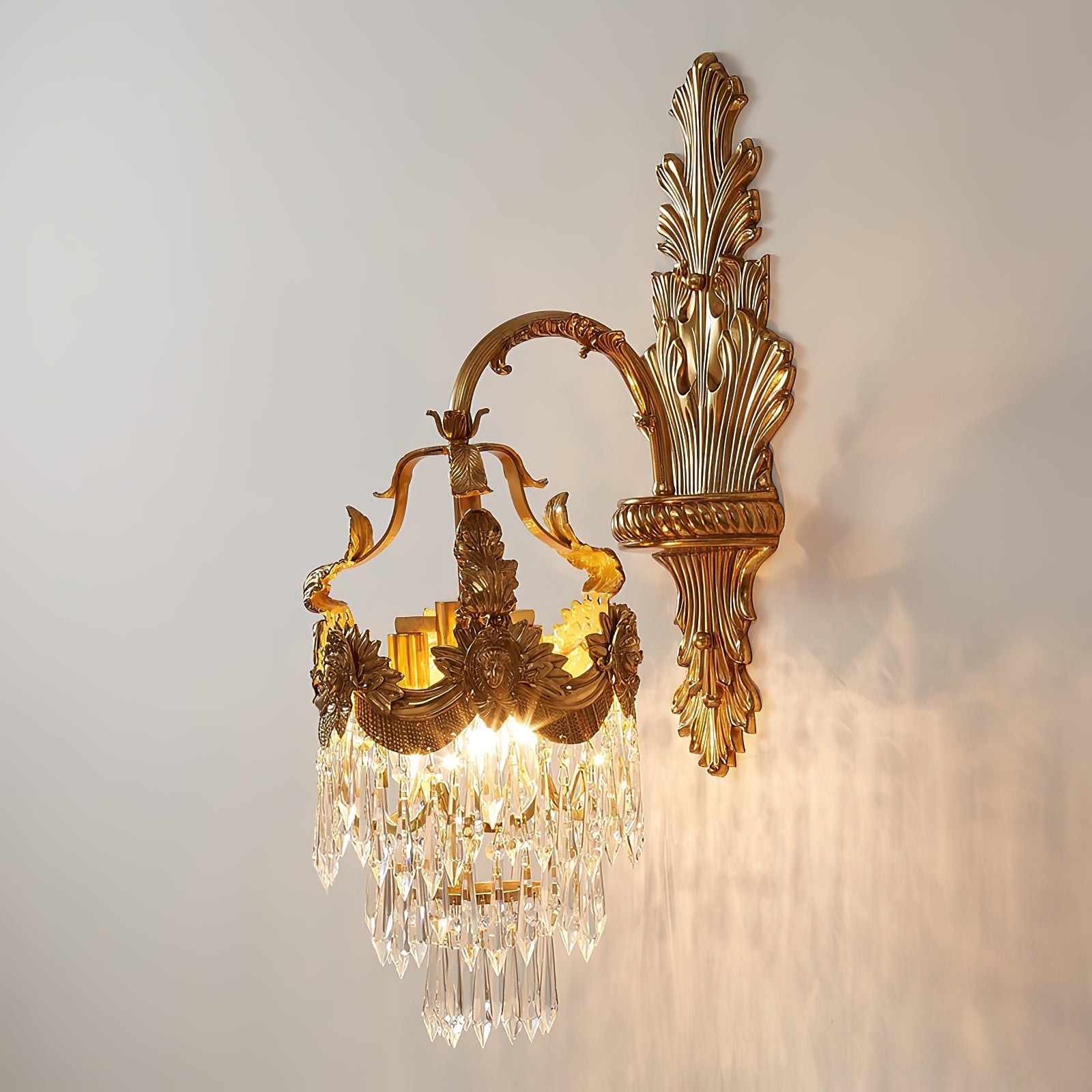 Front view of the Mesas Brass Wall Lamp.