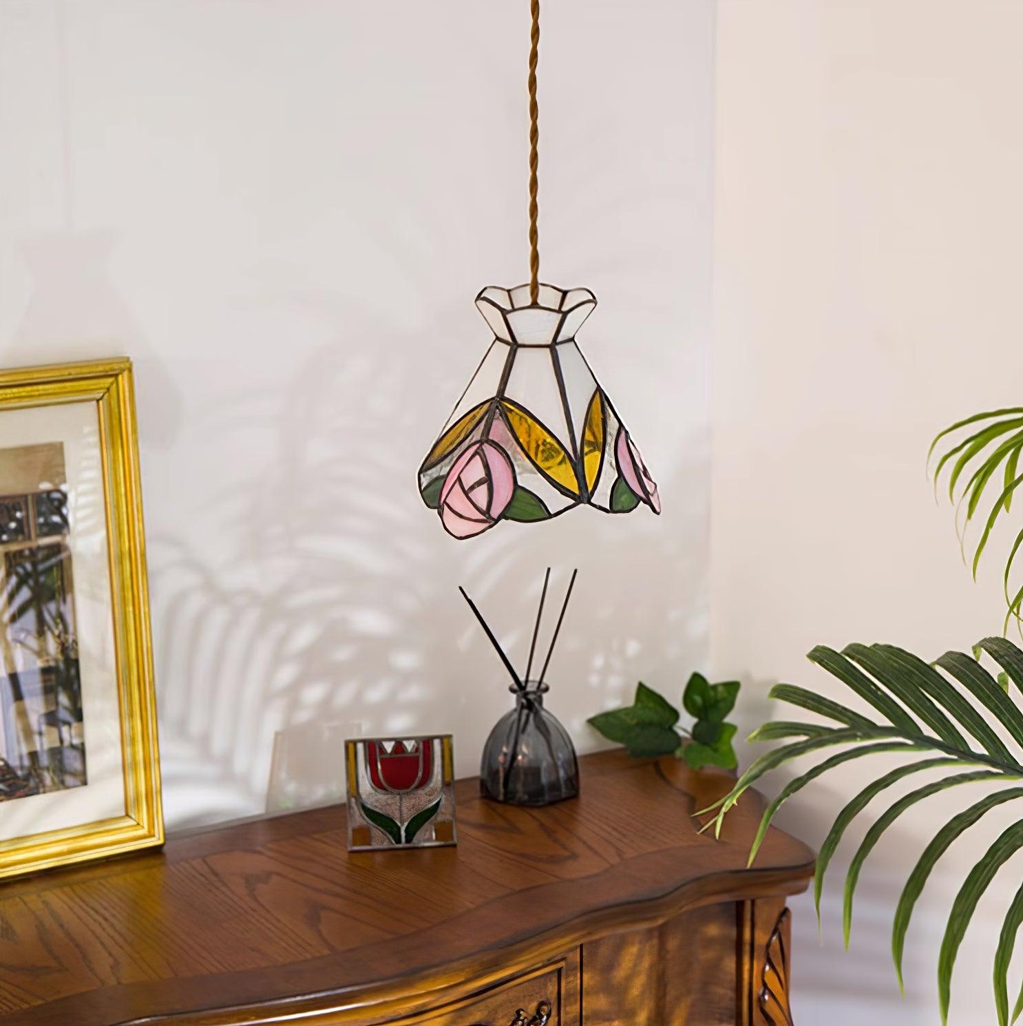 Tiffy Pendant Light