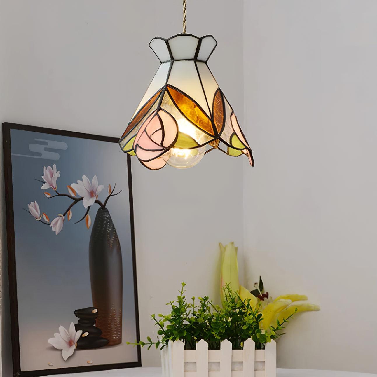 Tiffy Pendant Light