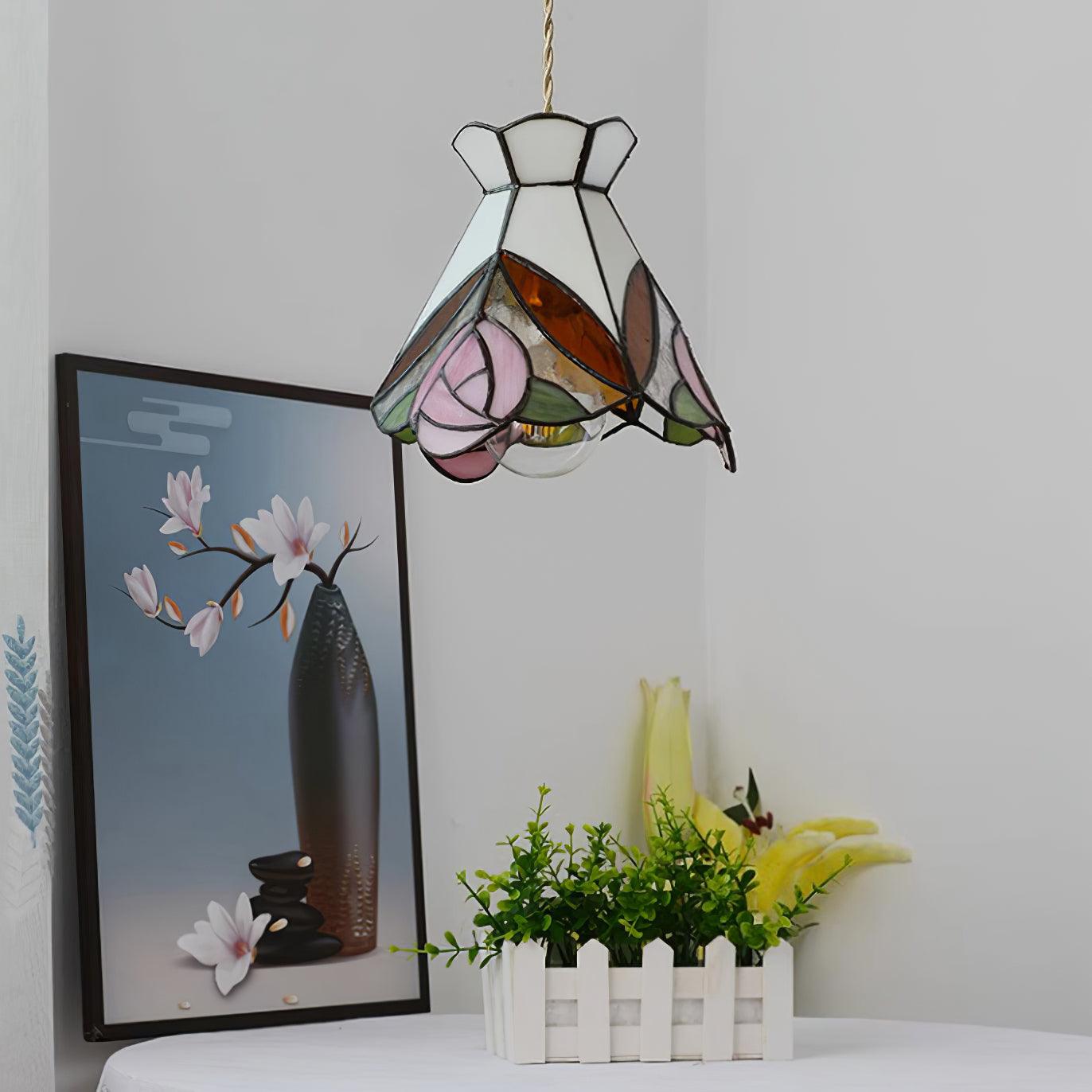 Tiffy Pendant Light