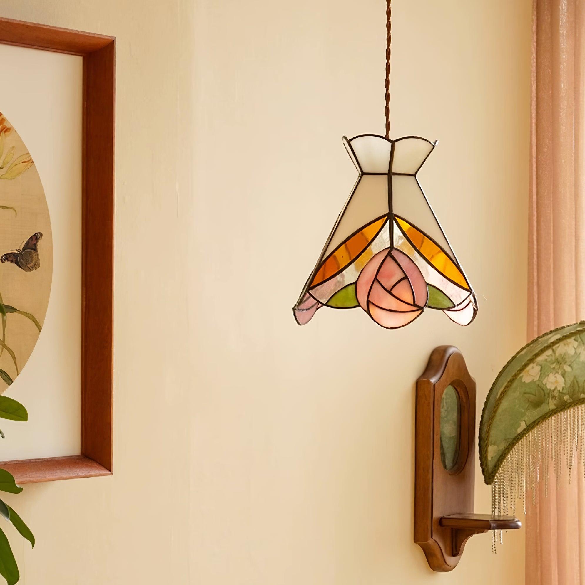 Tiffy Pendant Light