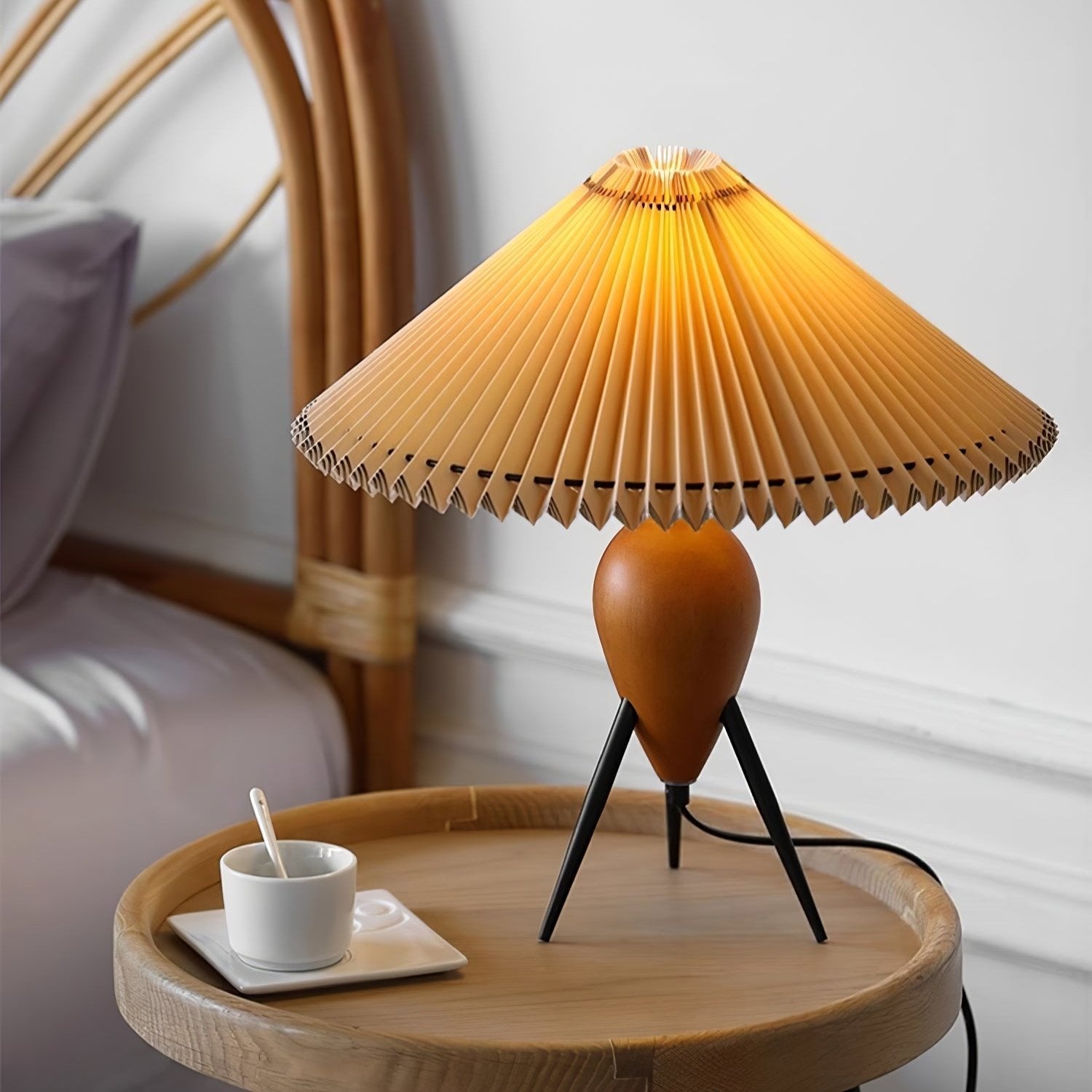 Elyse Wood & Fabric Retro Table Lamp-Neutral Decor