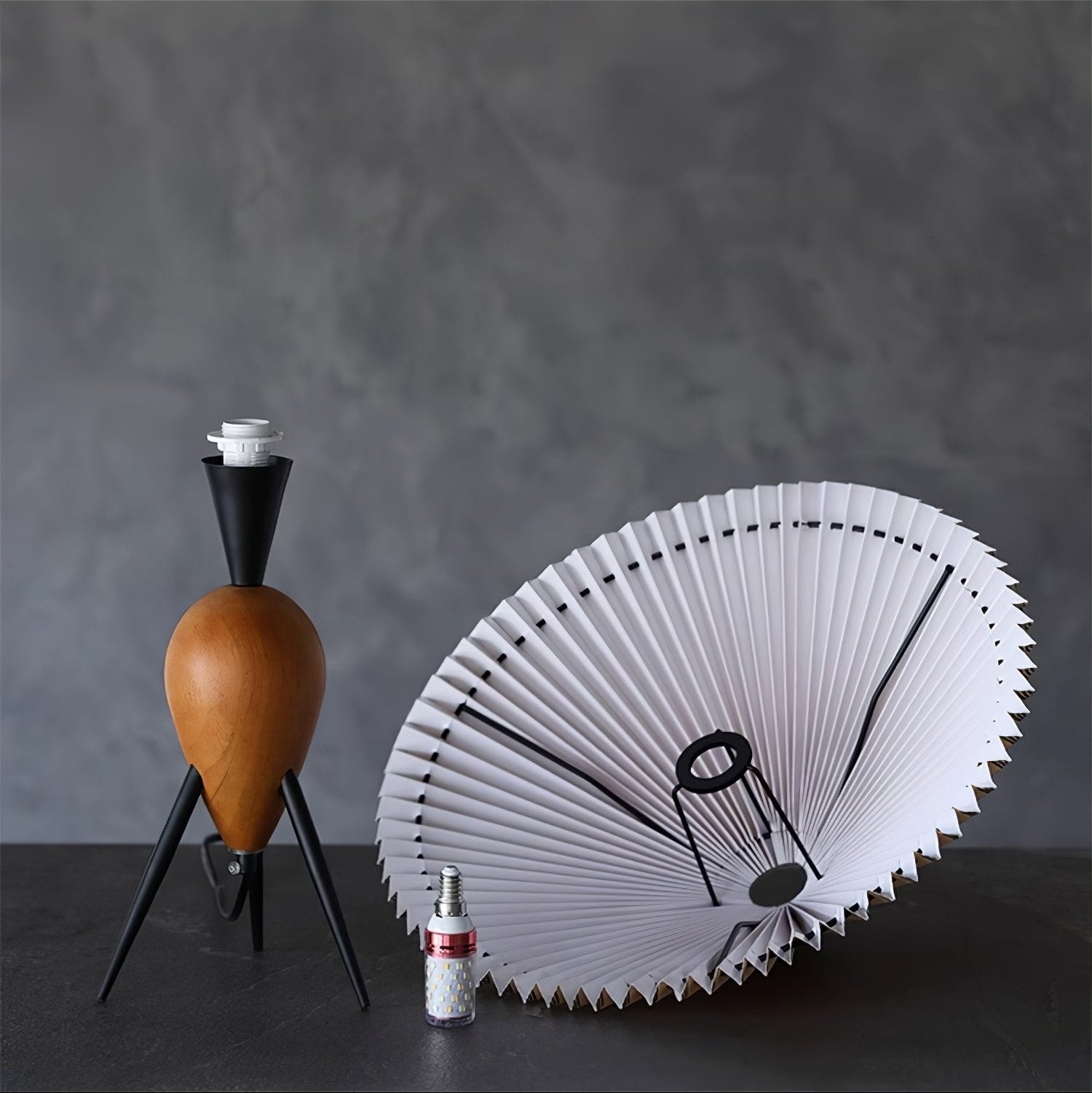 Elyse Wood & Fabric Retro Table Lamp-Neutral Decor