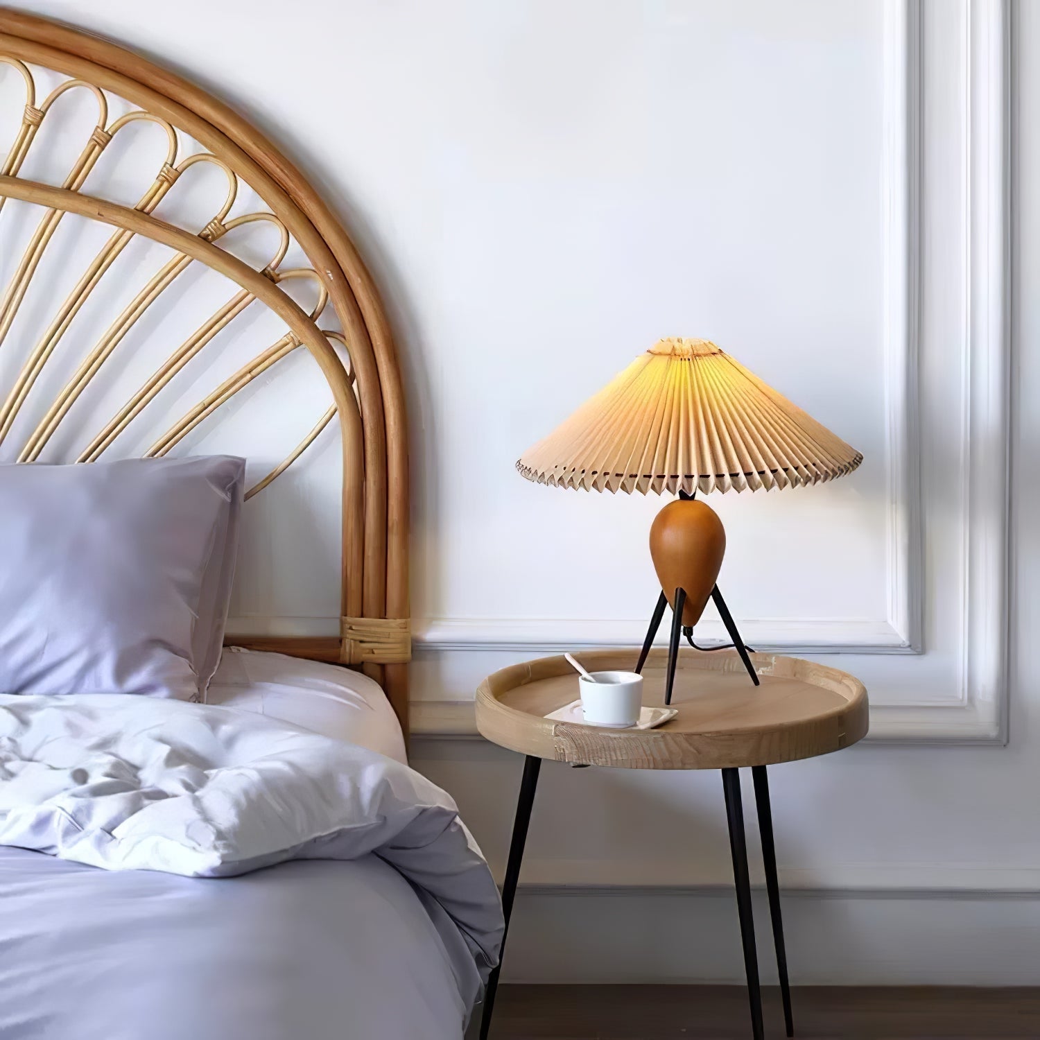 Elyse Wood & Fabric Retro Table Lamp-Neutral Decor