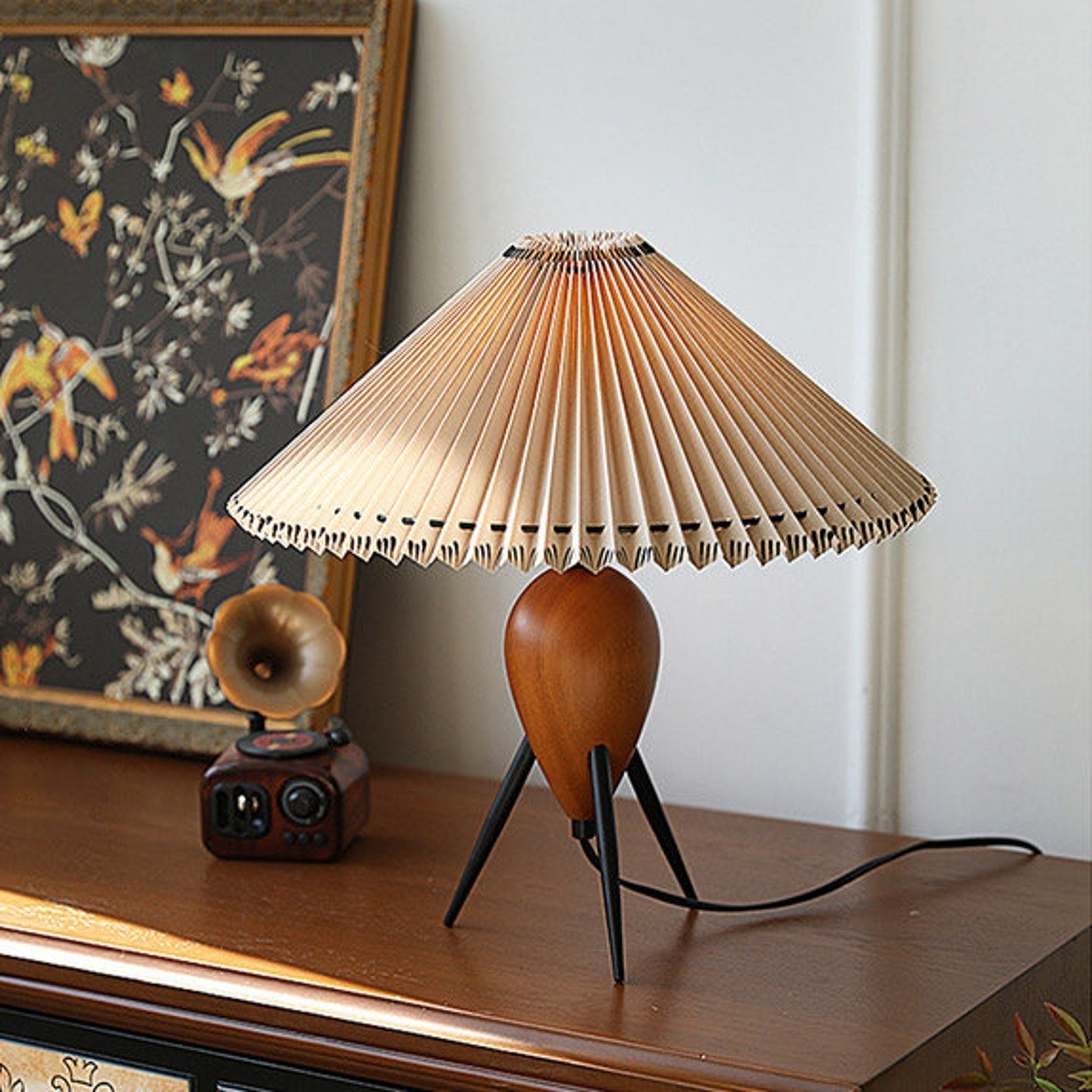 Elyse Wood & Fabric Retro Table Lamp-Neutral Decor