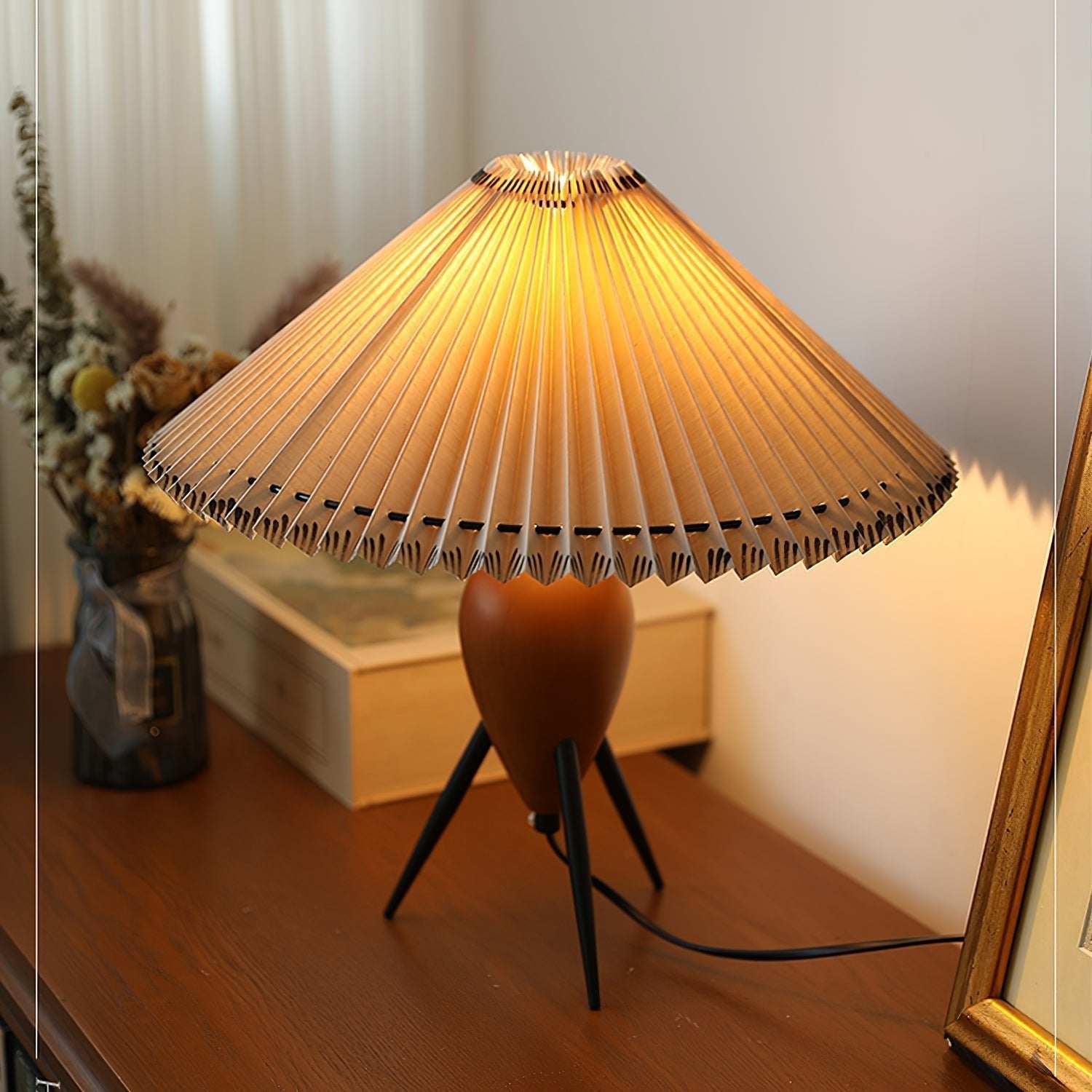 Elyse Wood & Fabric Retro Table Lamp-Neutral Decor