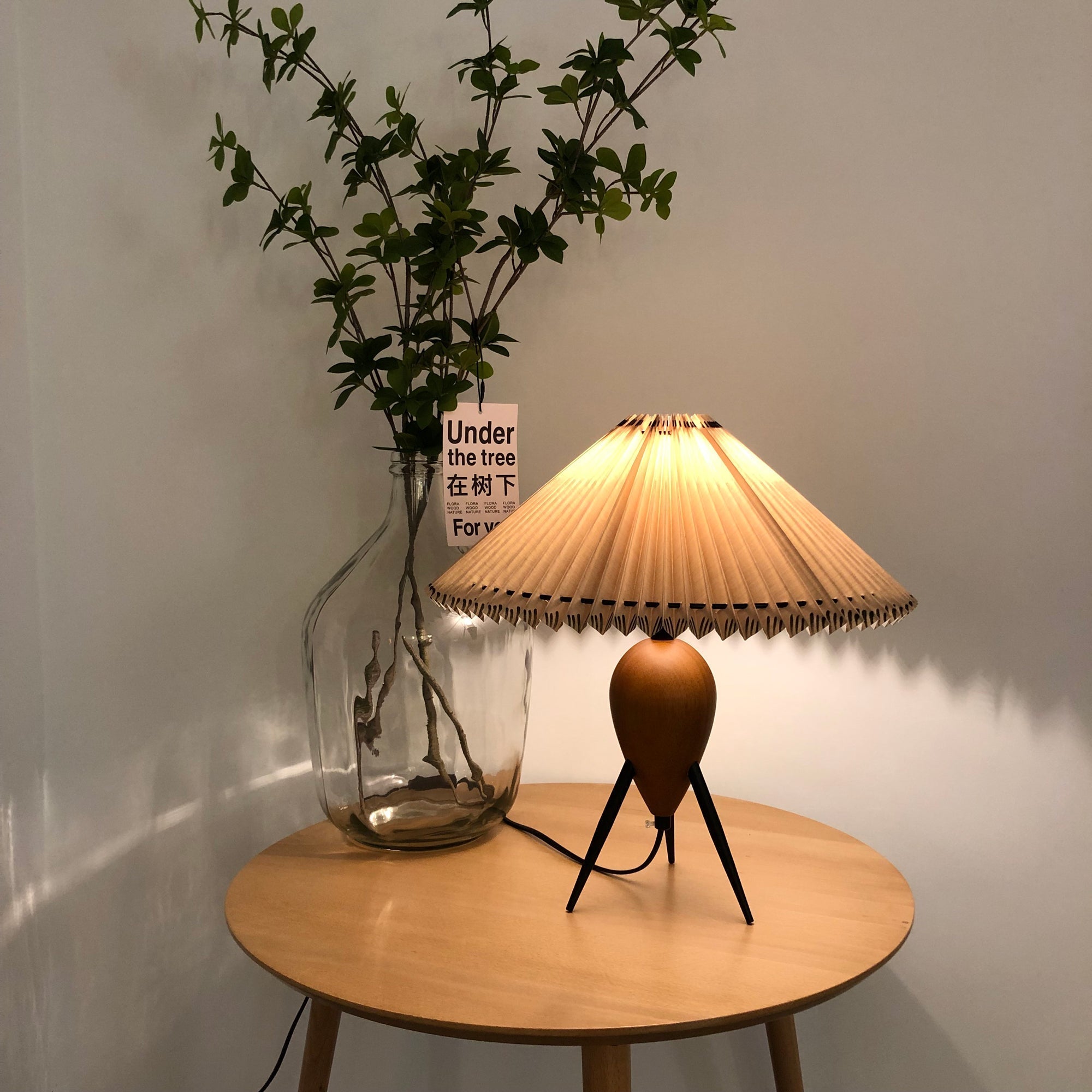 Elyse Wood & Fabric Retro Table Lamp-Neutral Decor