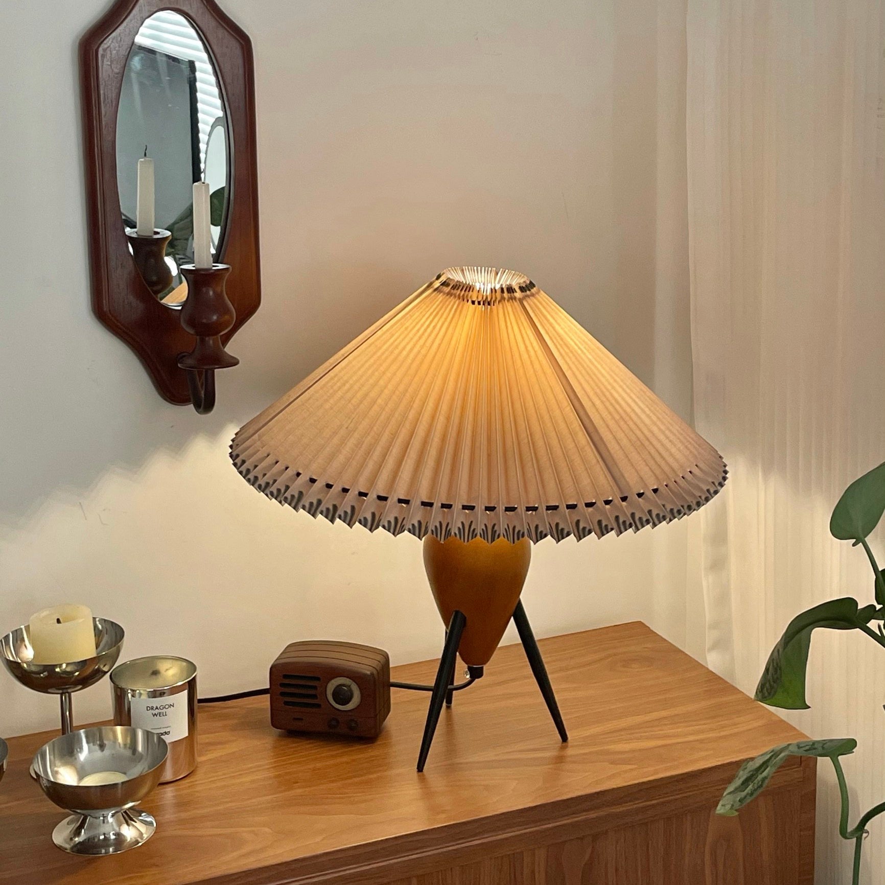 Elyse Wood & Fabric Retro Table Lamp-Neutral Decor