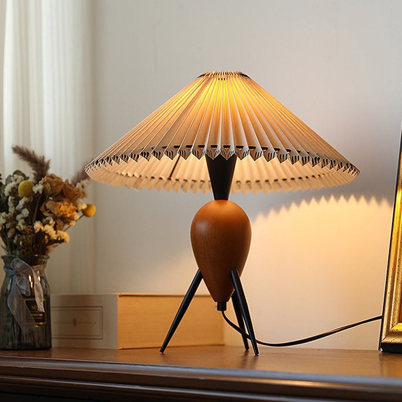 Elyse Wood & Fabric Retro Table Lamp-Neutral Decor