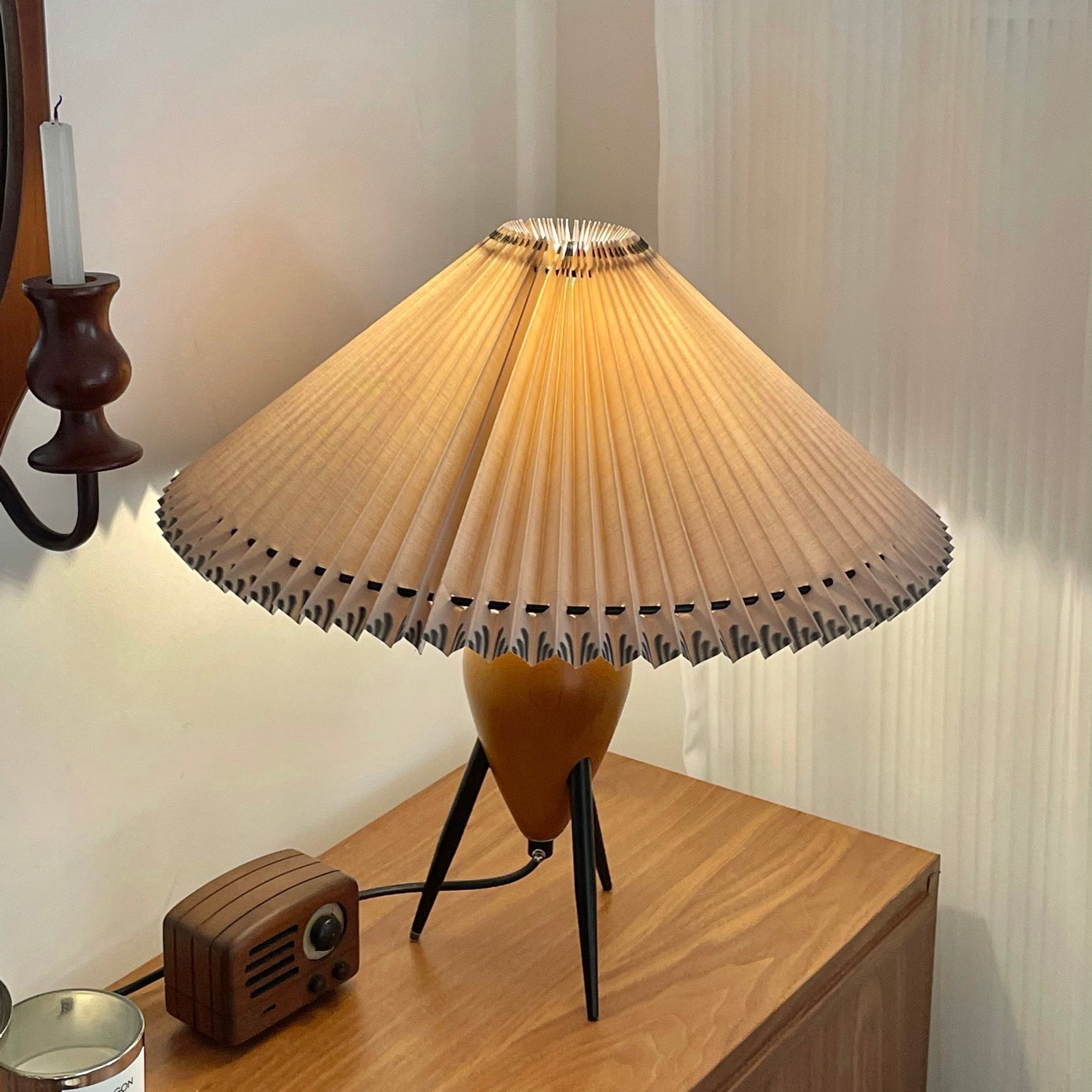 Elyse Wood & Fabric Retro Table Lamp-Neutral Decor