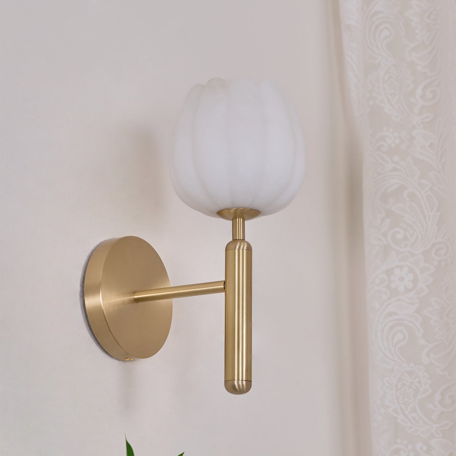Eurzorion Floral Alabaster Brass Wall Light-Neutral Decor