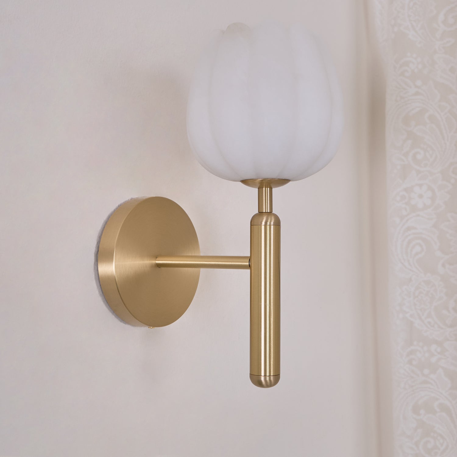 Eurzorion Floral Alabaster Brass Wall Light-Neutral Decor