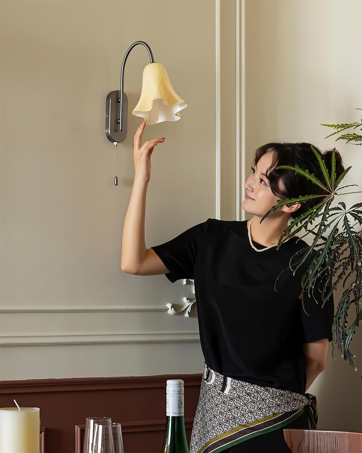 Primrose Wall Lamp