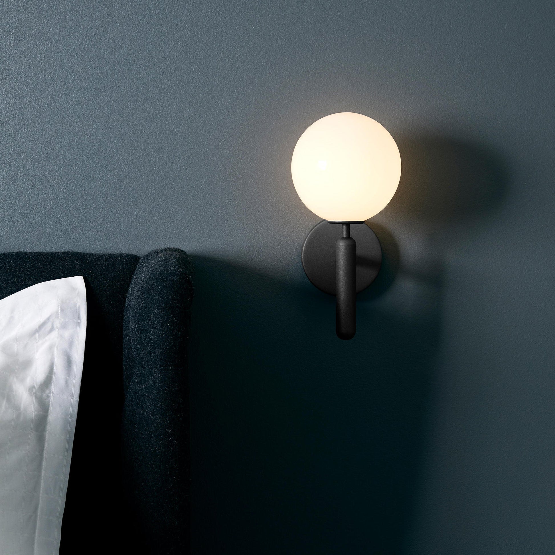 Culorara Modern Minimalist Brass Wall Lamp-Neutral Decor
