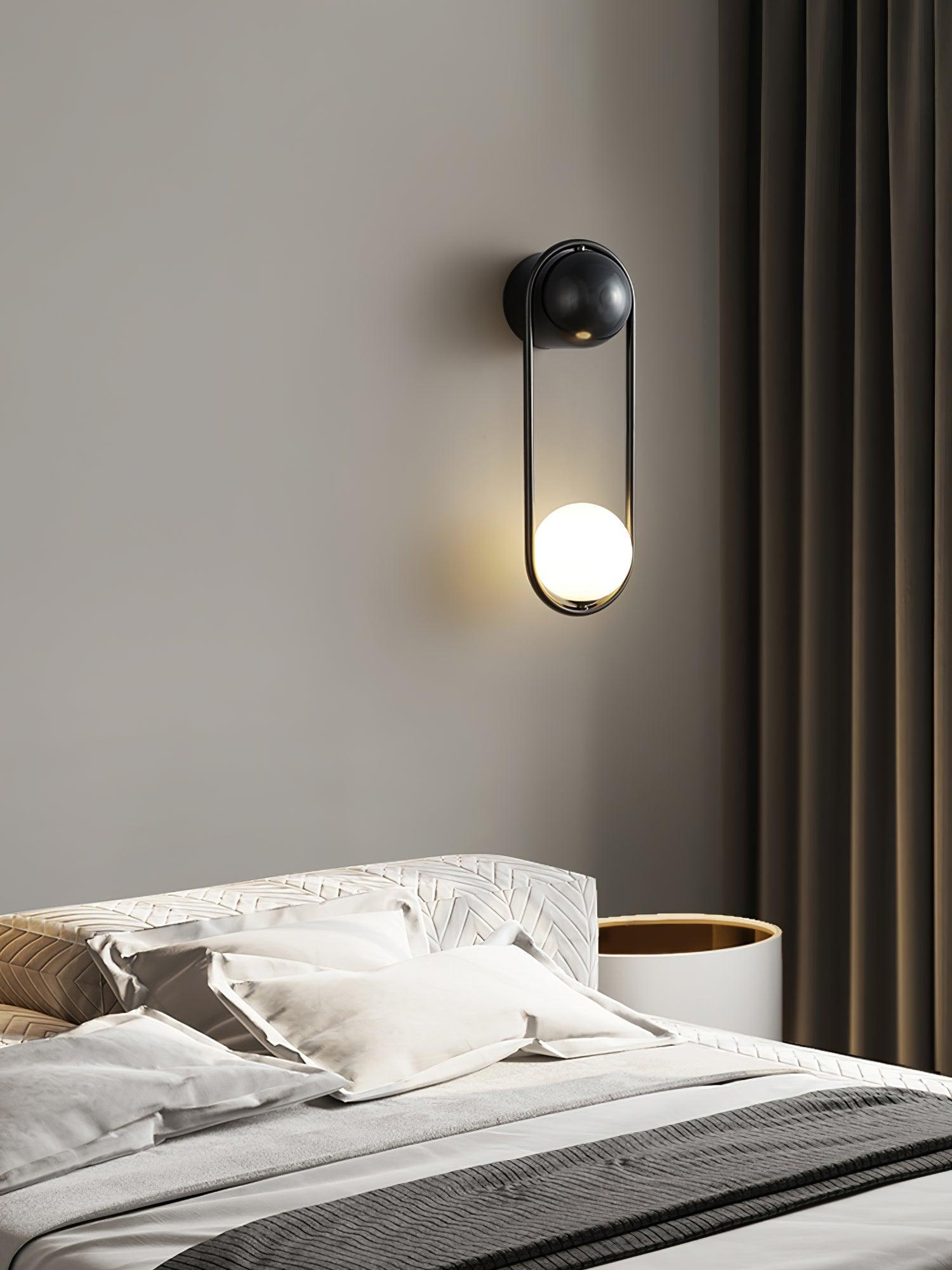 Aura Radiain Brass Minimalist Wall Lamp-Neutral Decor