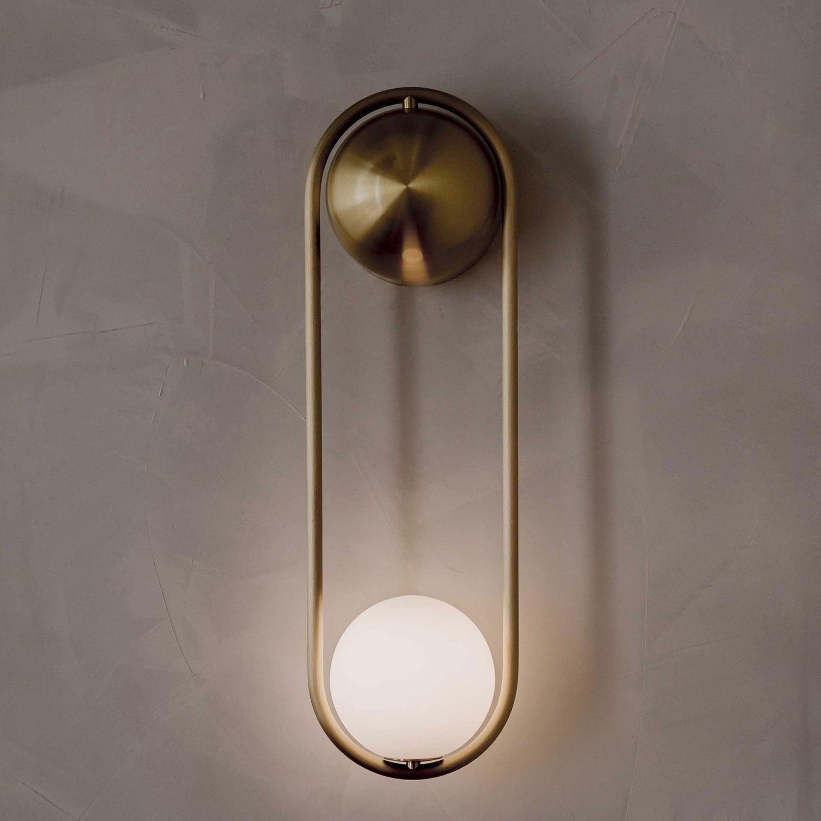 Aura Radiain Brass Minimalist Wall Lamp-Neutral Decor