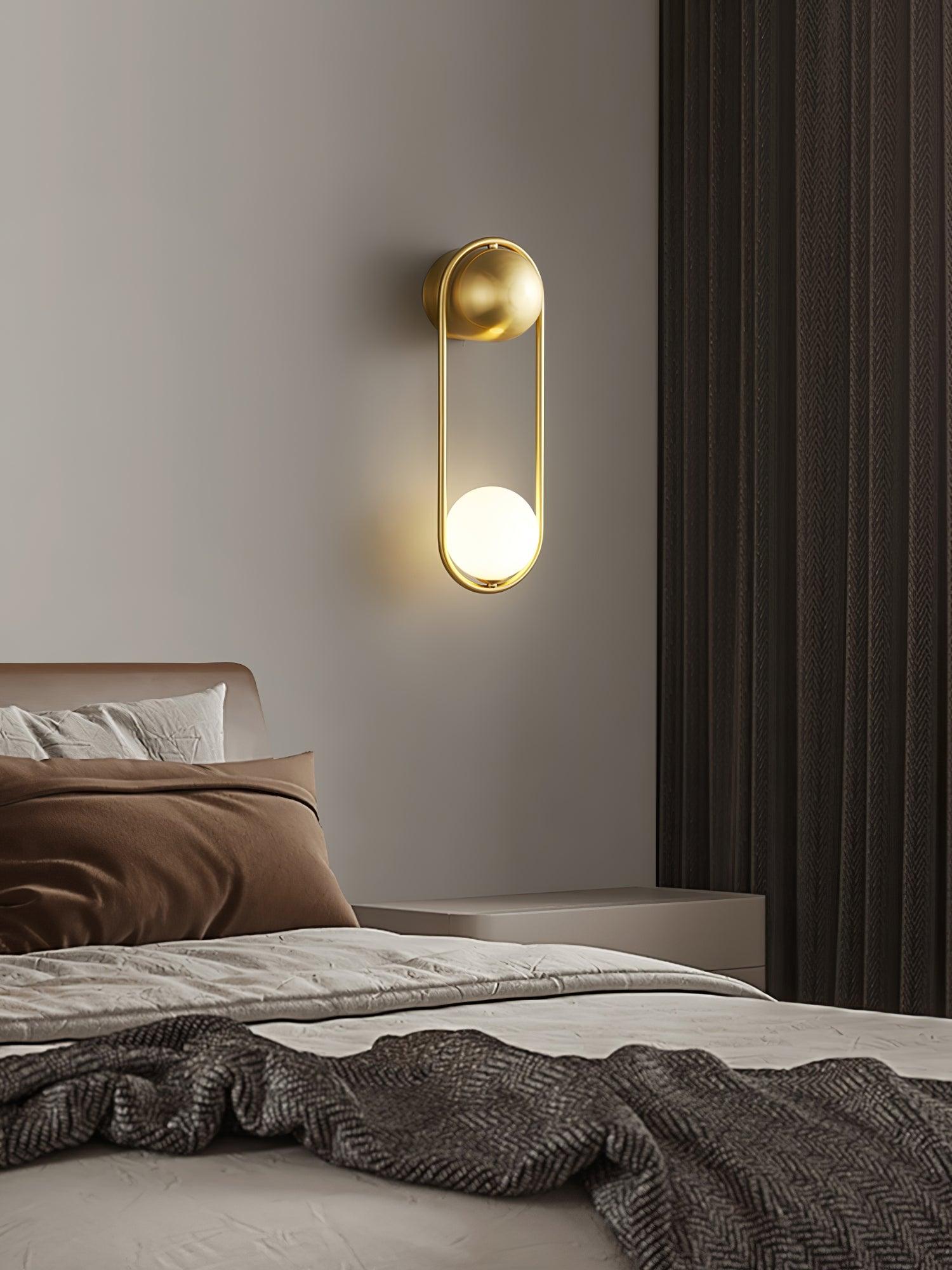 Aura Radiain Brass Minimalist Wall Lamp-Neutral Decor