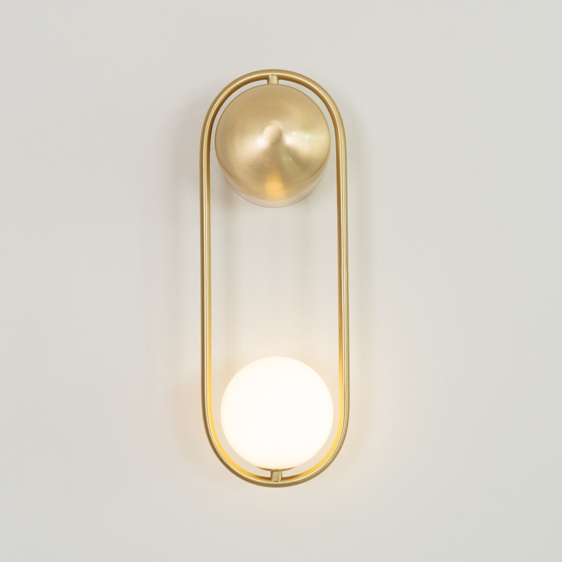 Aura Radiain Brass Minimalist Wall Lamp-Neutral Decor