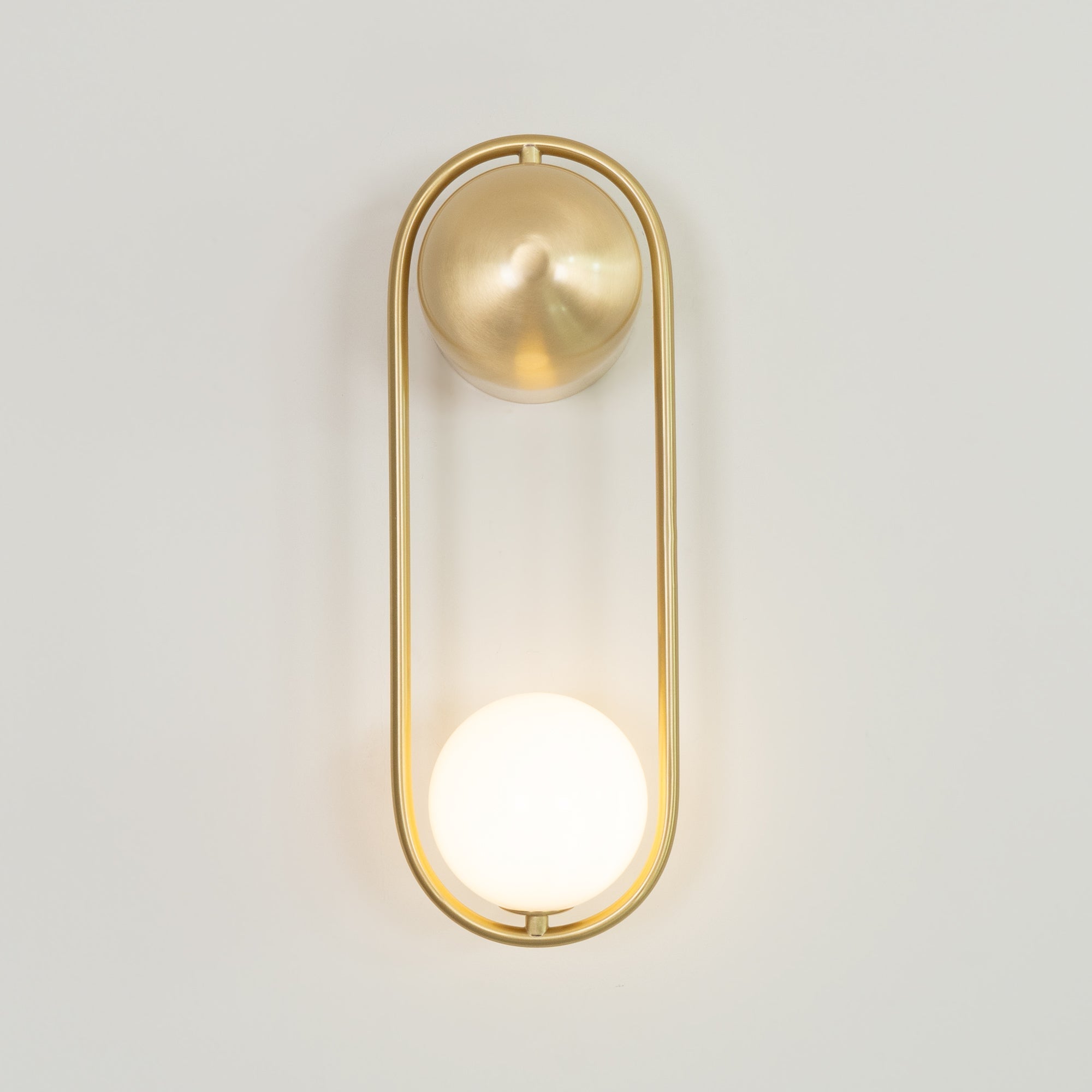 Aura Radiain Brass Minimalist Wall Lamp-Neutral Decor