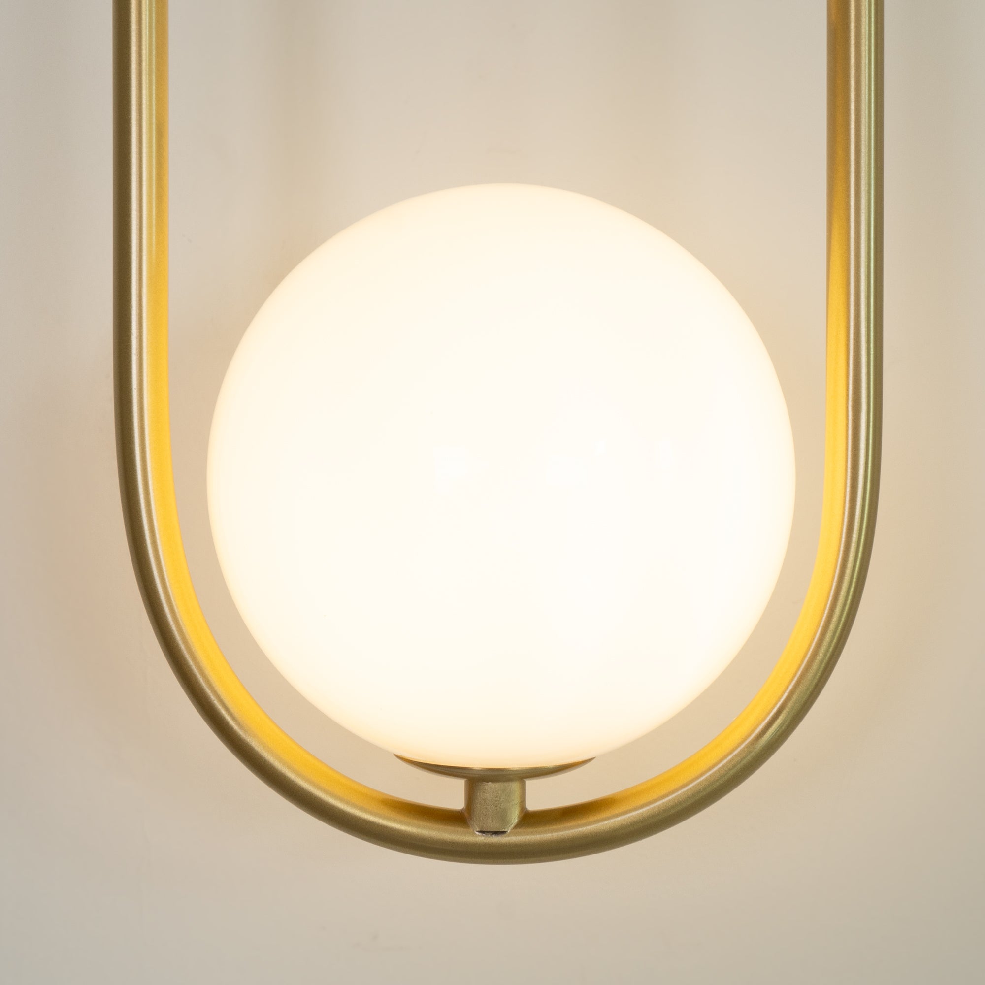 Aura Radiain Brass Minimalist Wall Lamp-Neutral Decor