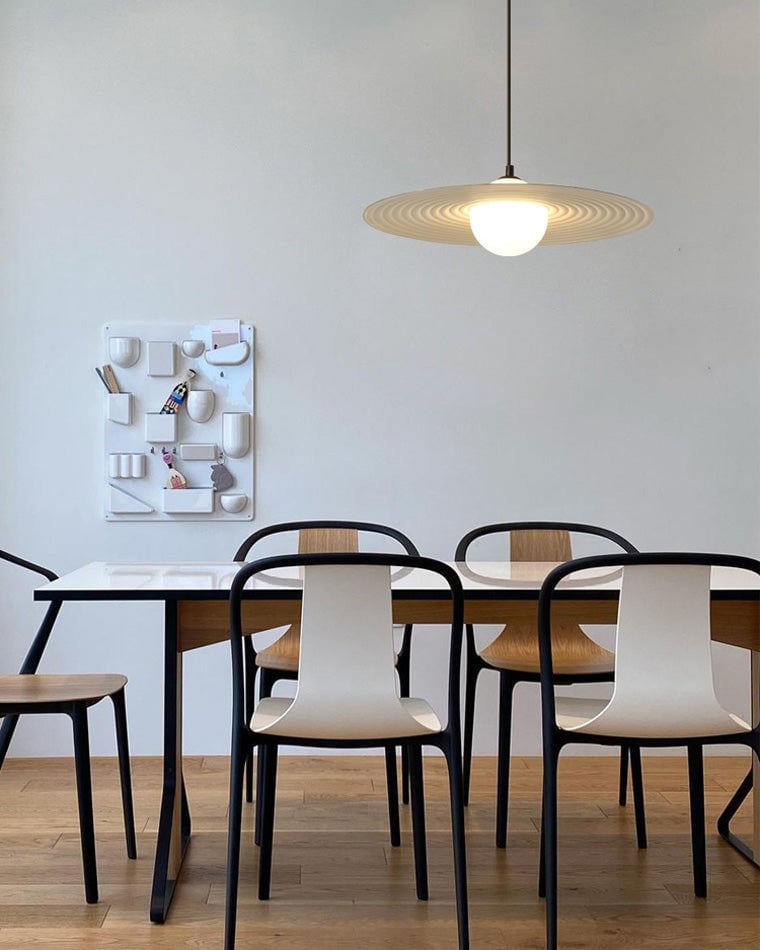 Lustra Pendant Light PE LED Plate White and Black-Neutral Decor