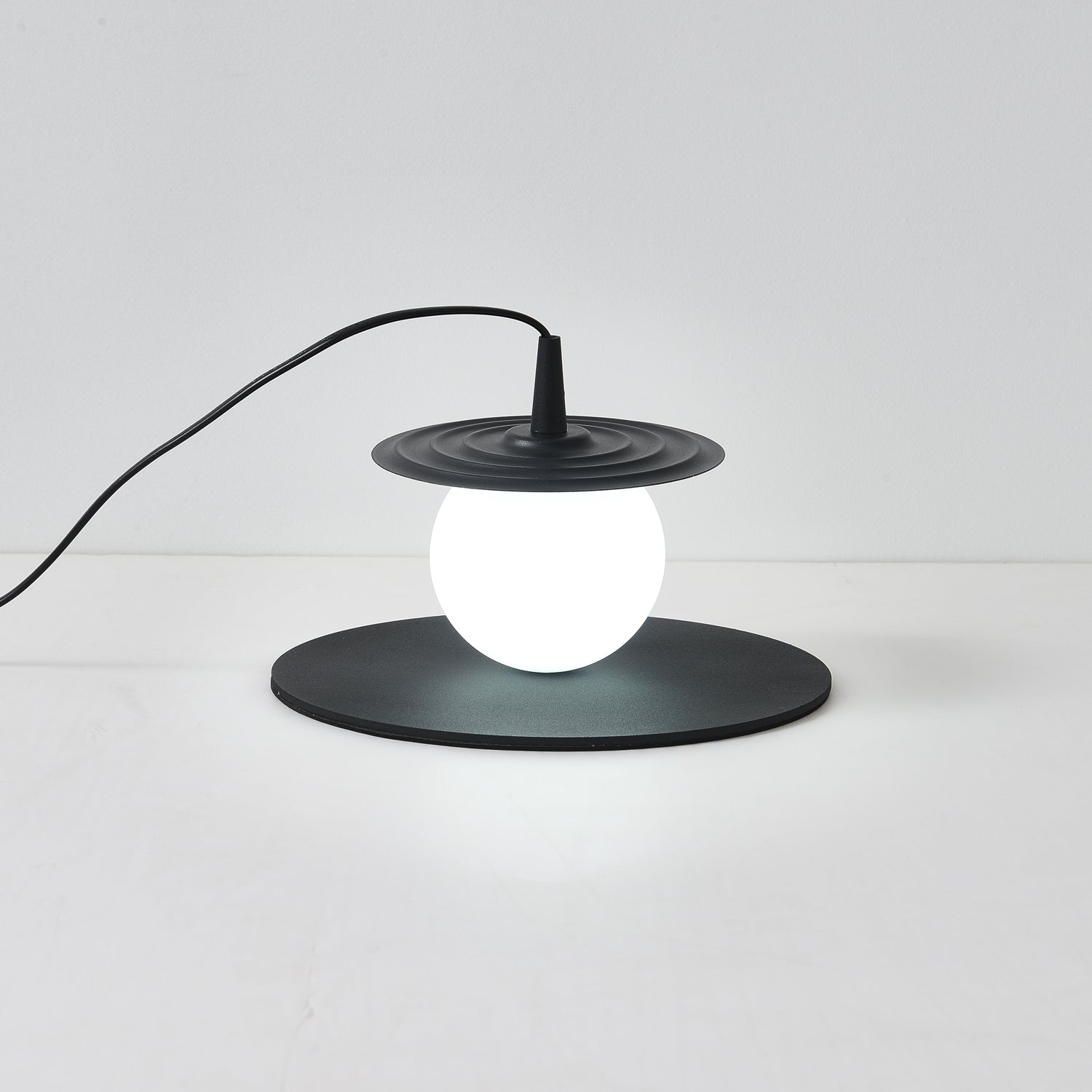 Cevenir Kinetic PE Rotomoulding Table Lamp-Neutral Decor