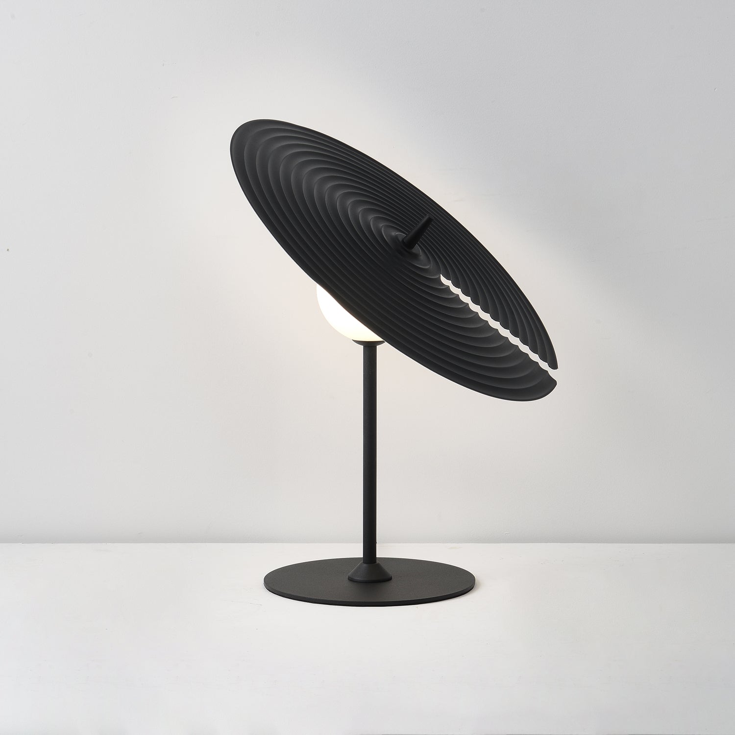 Cevenir Kinetic PE Rotomoulding Table Lamp-Neutral Decor
