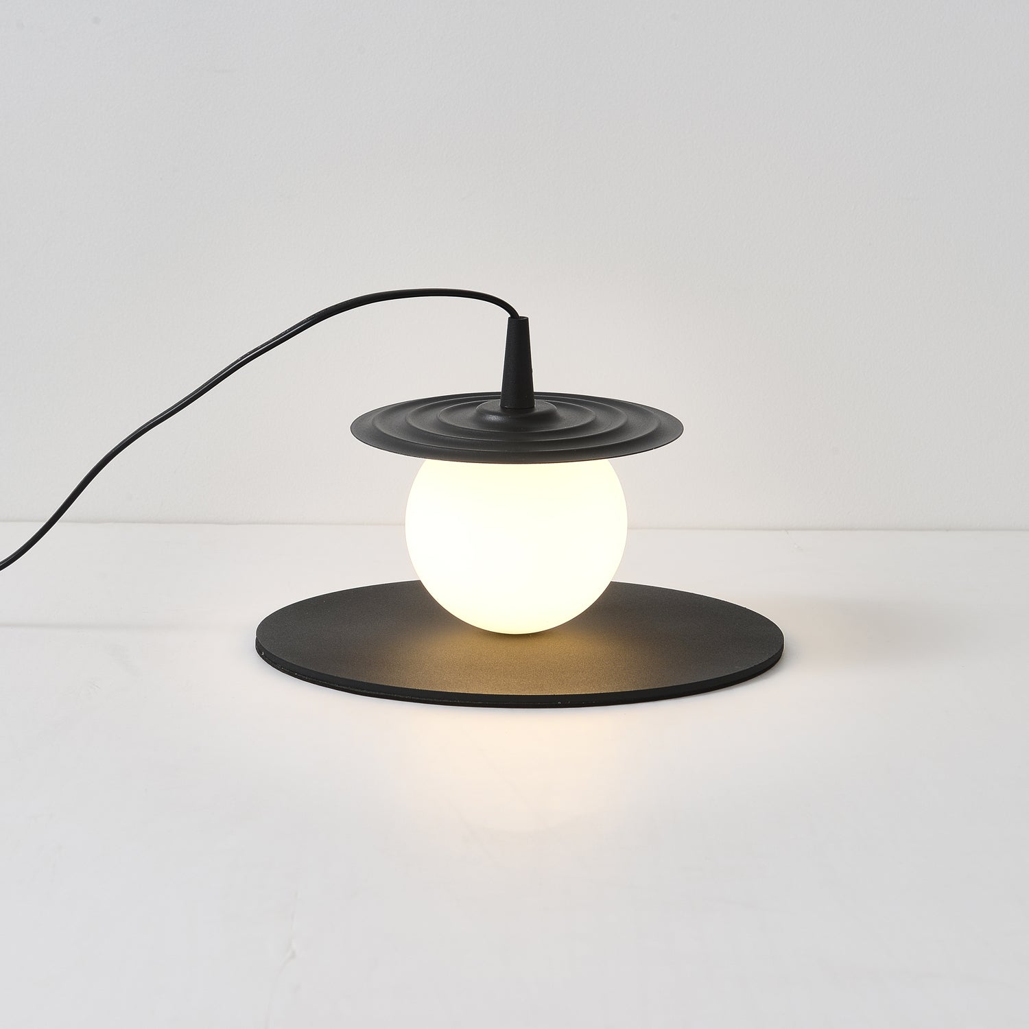 Cevenir Kinetic PE Rotomoulding Table Lamp-Neutral Decor