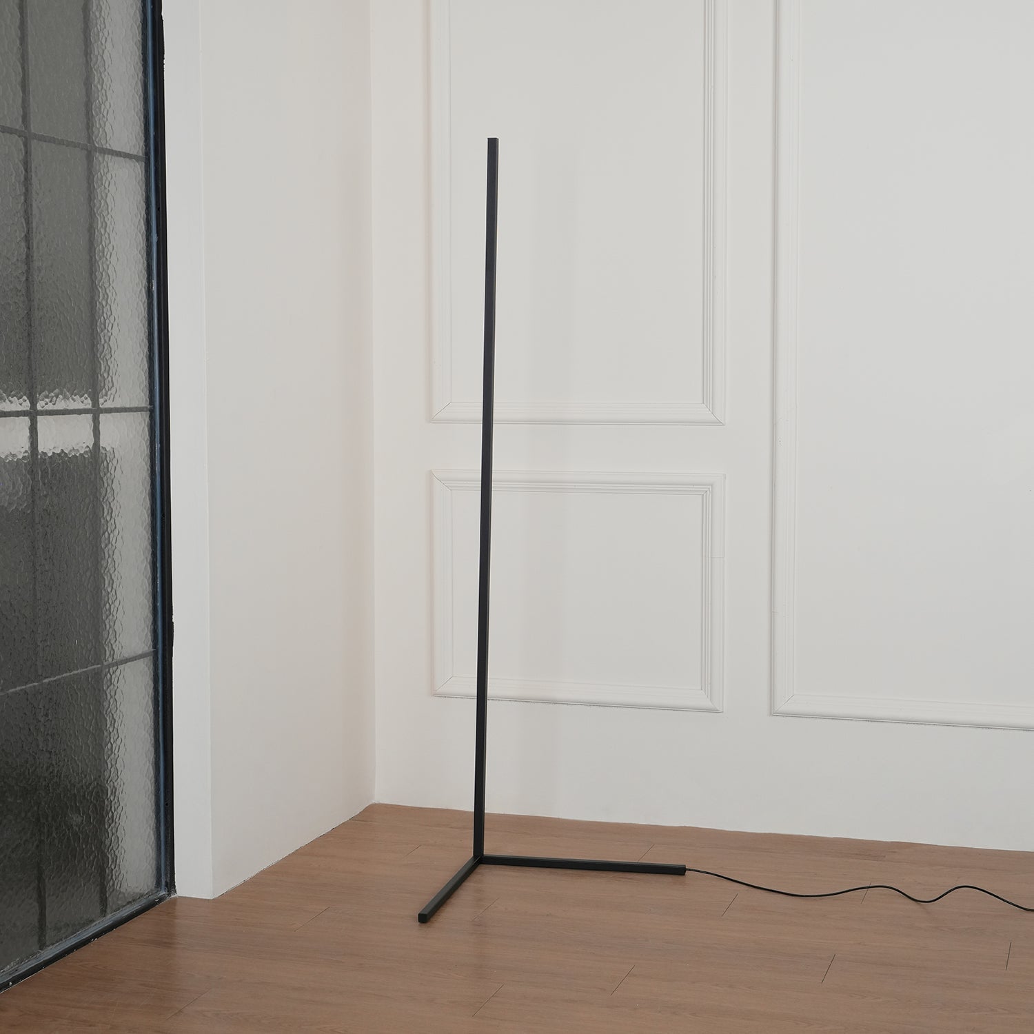 Halion Minimalist Floor Lamp-Neutral Decor