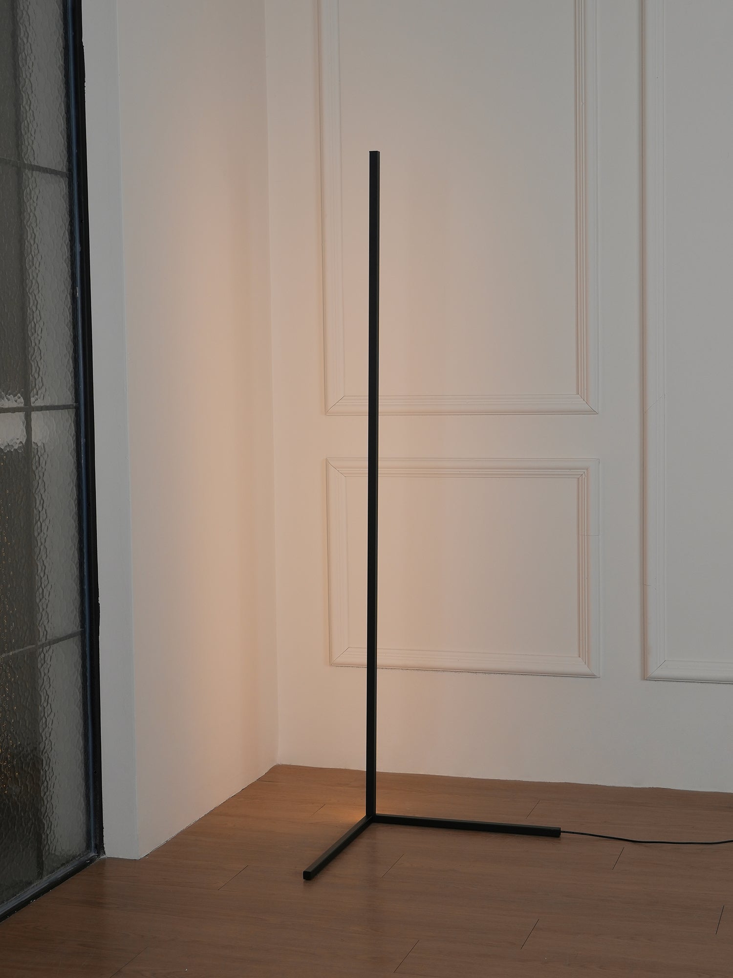 Halion Minimalist Floor Lamp-Neutral Decor