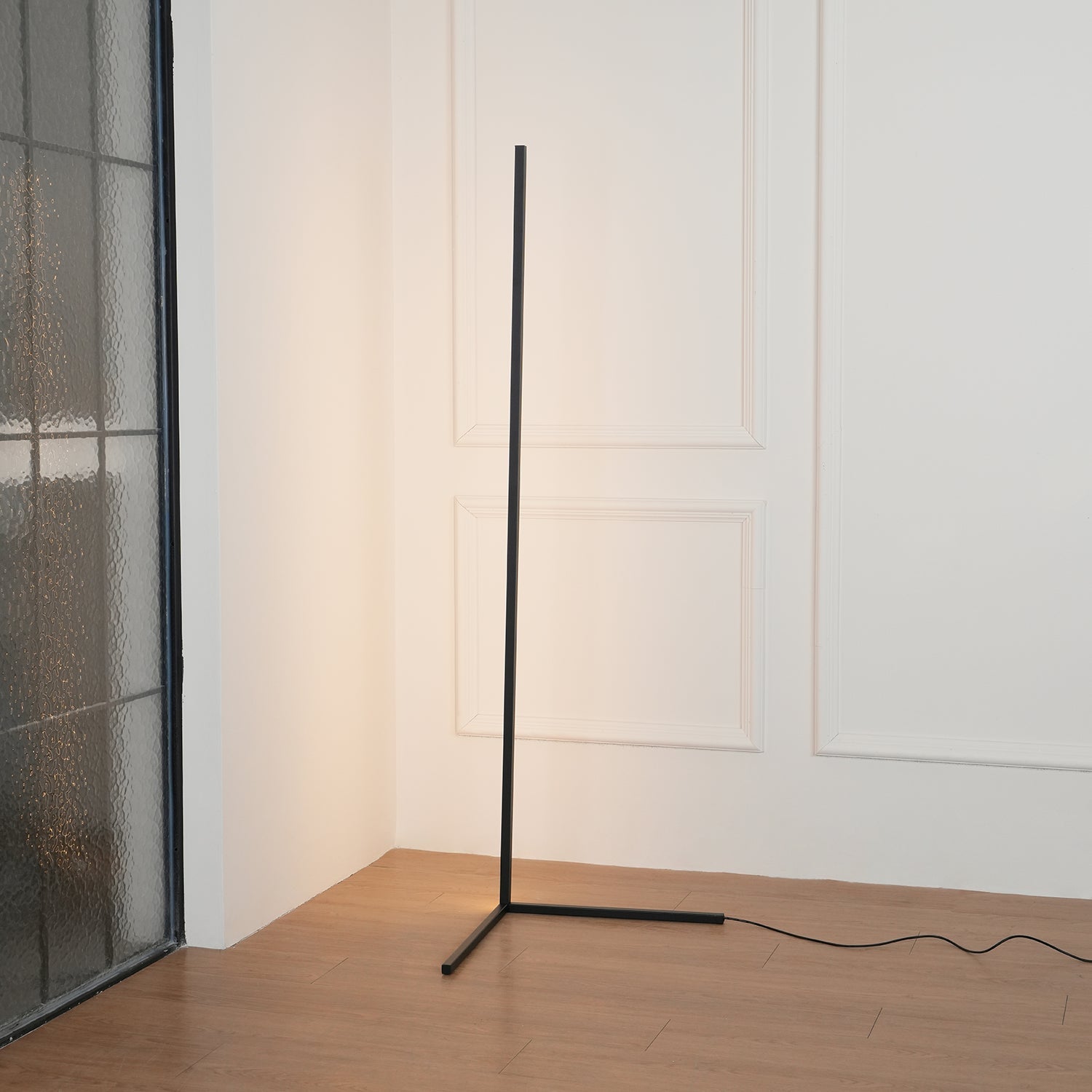 Halion Minimalist Floor Lamp-Neutral Decor