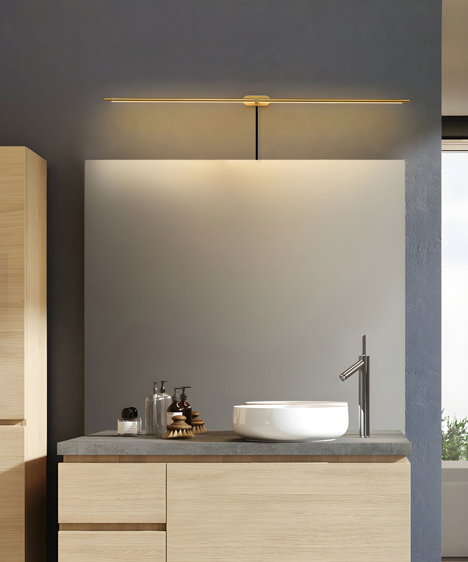 Lustra Wall Lamp Linear Plug-in-Neutral Decor