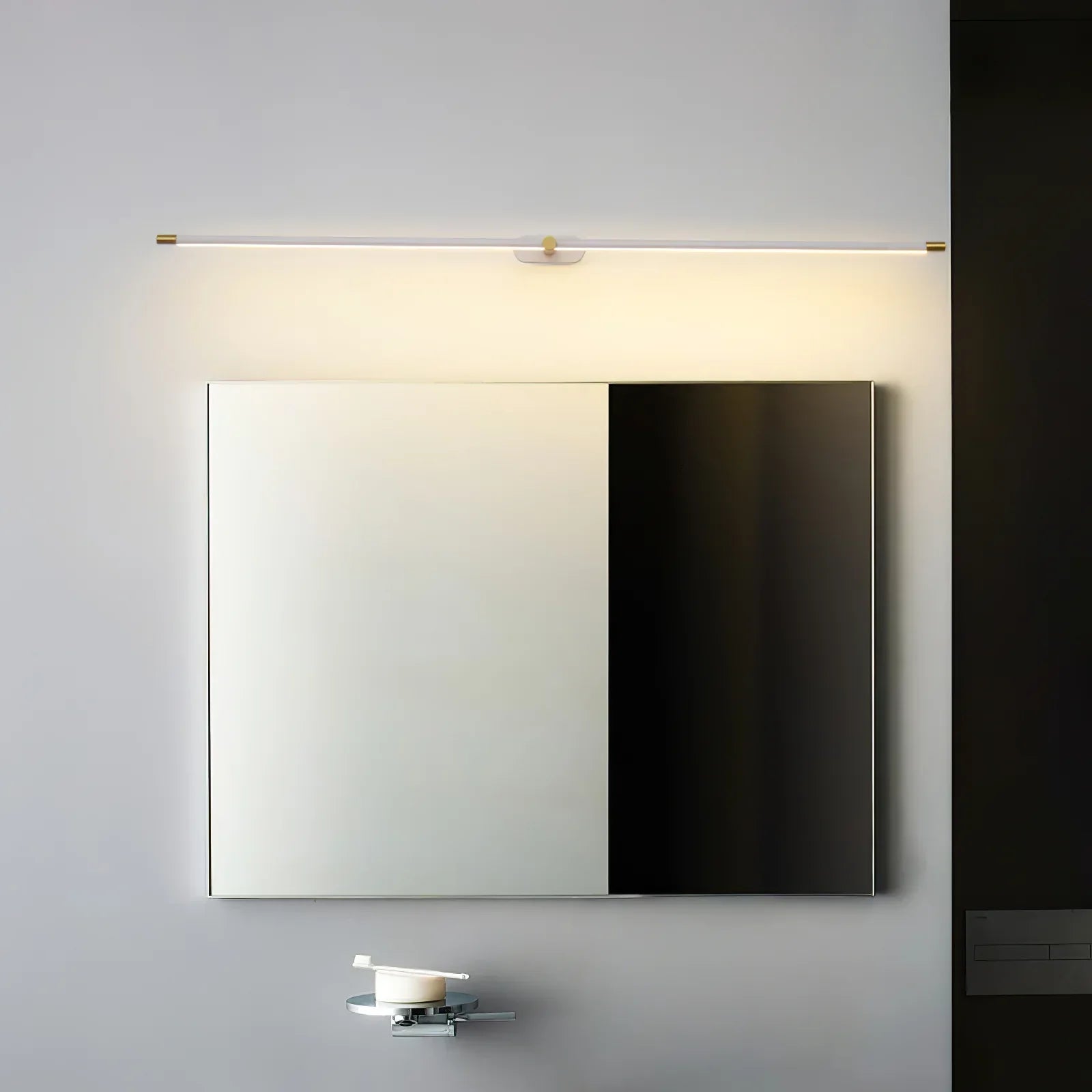 Ivox Minimalist Linear Wall Lamp Gold&Black - Neutral Decor