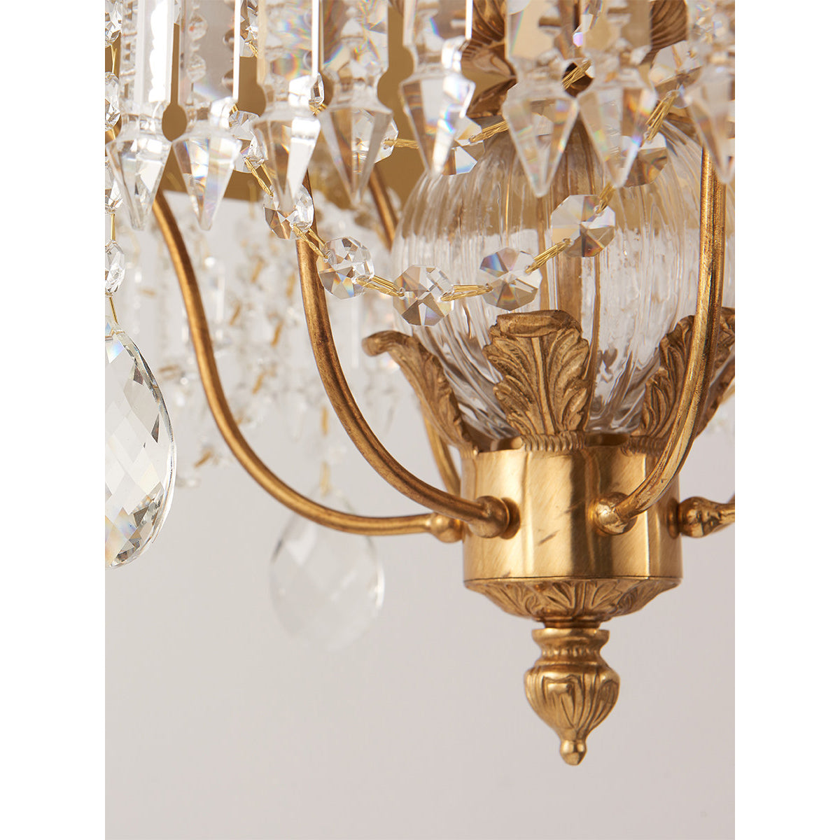 The 8-head chandelier in a spacious dining area.