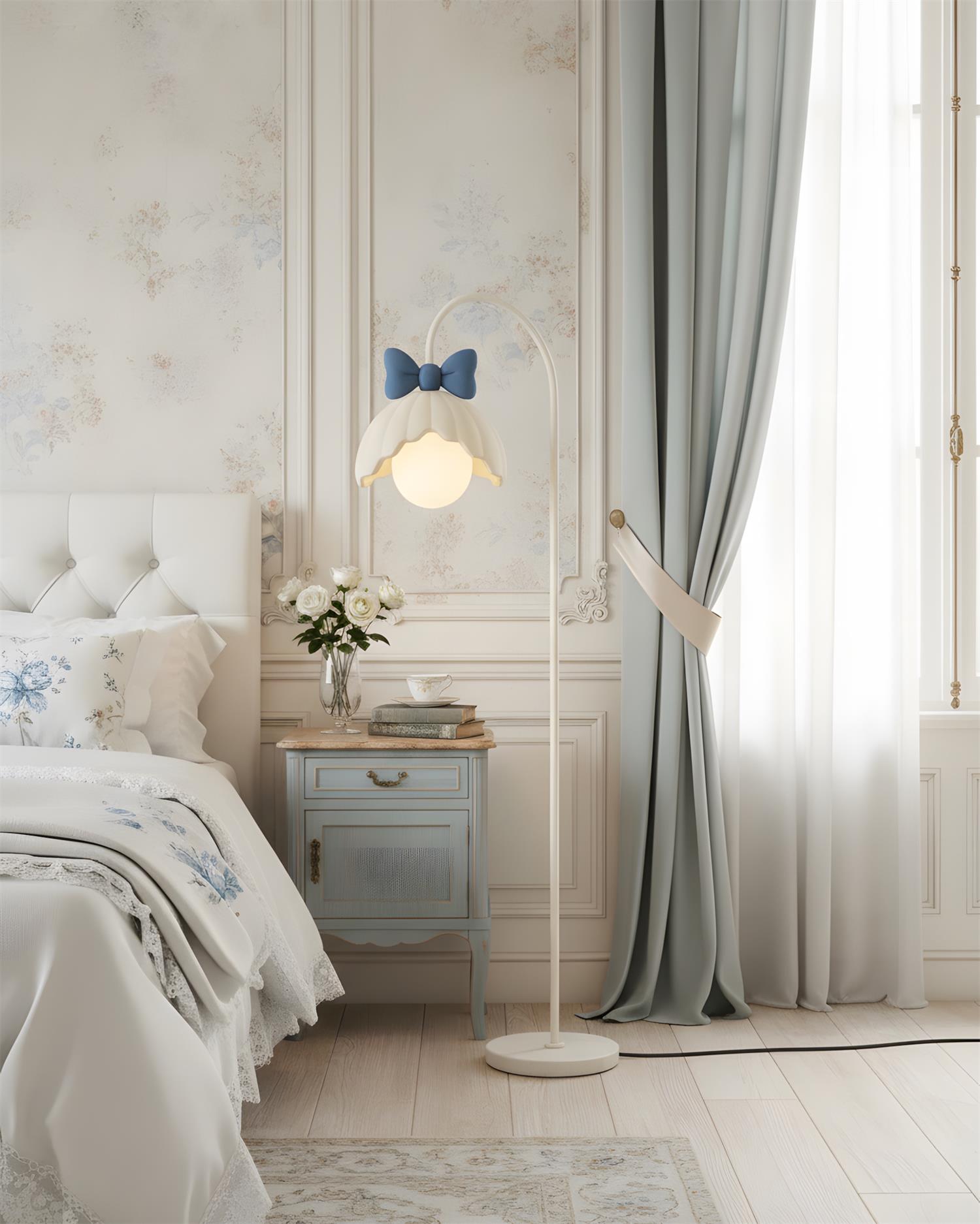Mademoiselle Floor Lamp