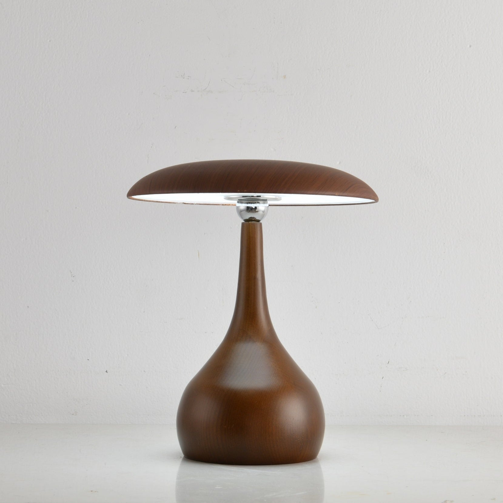 Orbis Vintage Wood Table Lamp-Neutral Decor