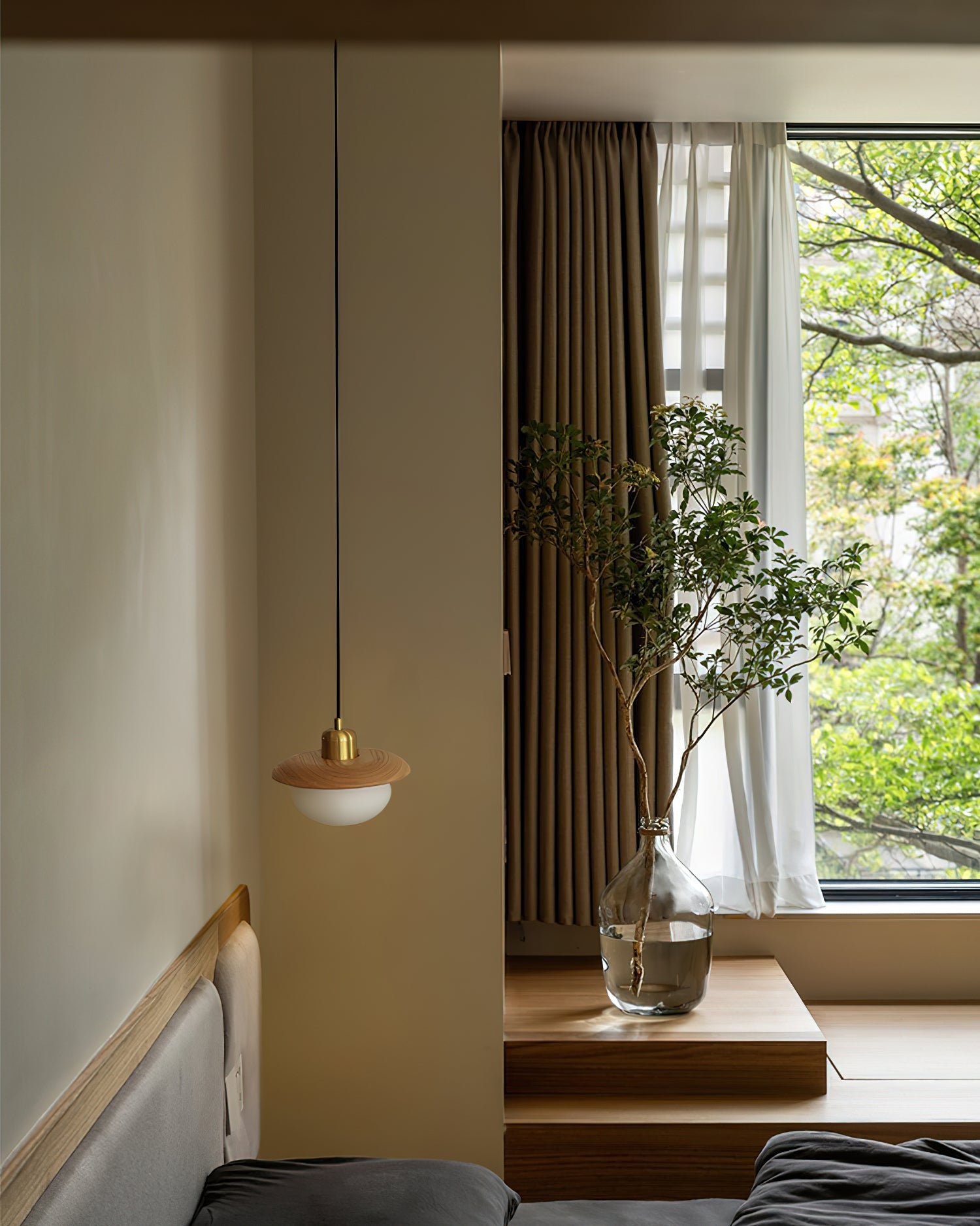 Dorian Pendant Light