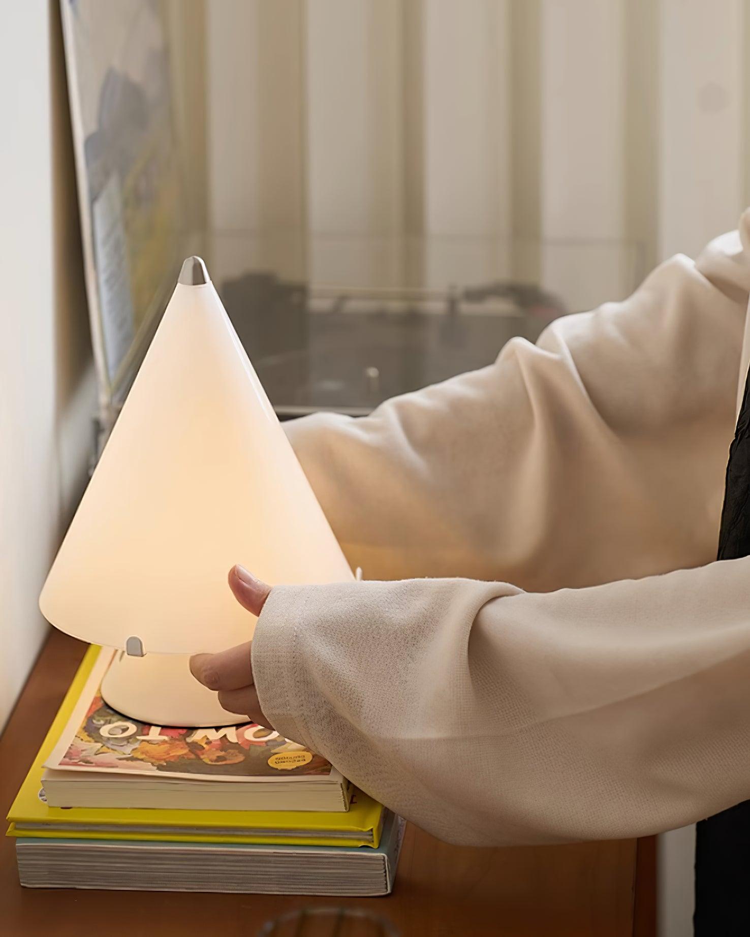 Lrtvin Minimalist Glass Table Lamp-Neutral Decor
