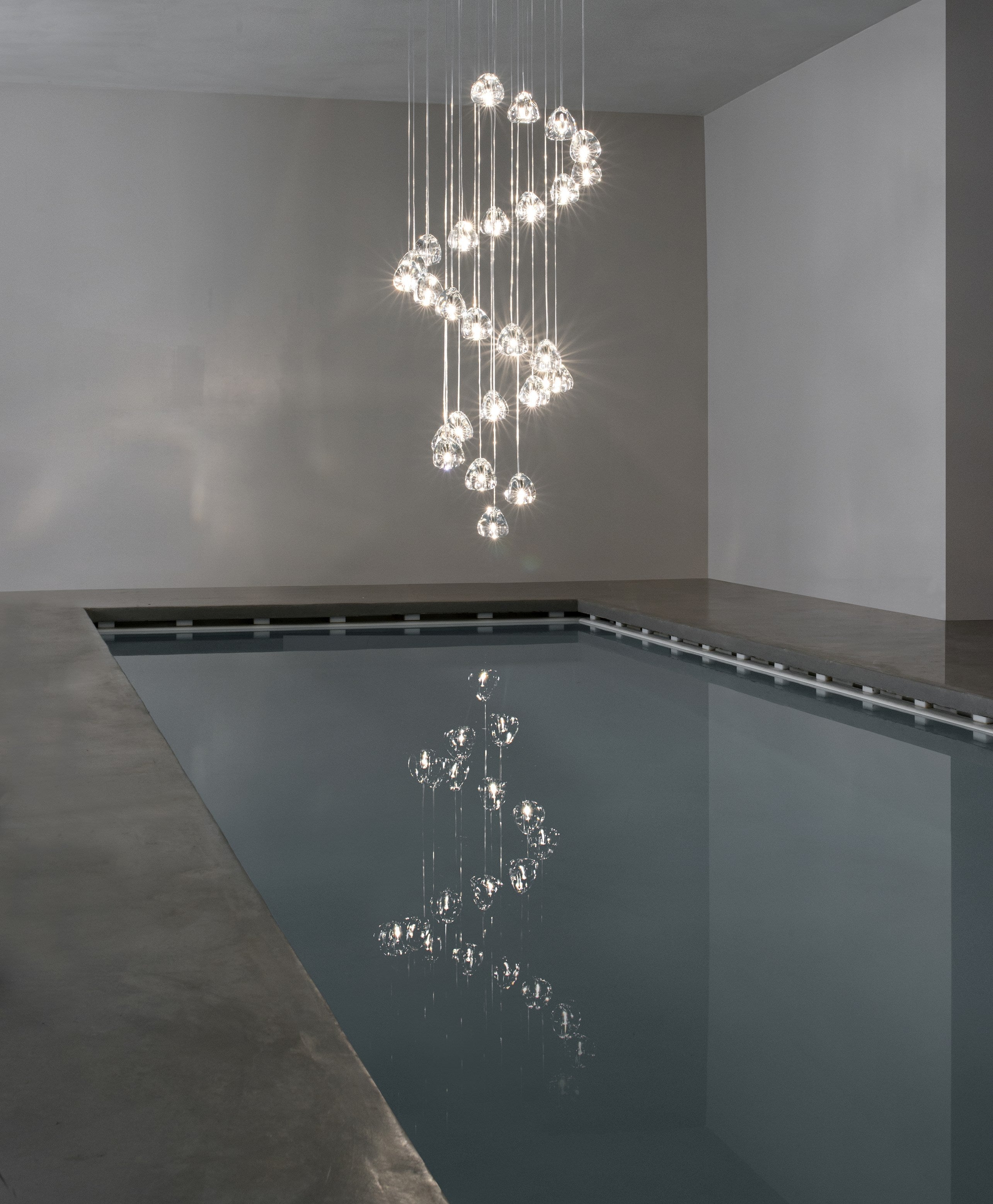 Gevlin Postmodern Luxury Cherry Crystal Pendant Lamp-Neutral Decor