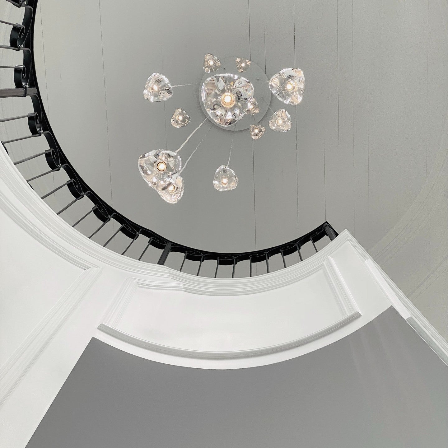 Gevlin Postmodern Luxury Cherry Crystal Pendant Lamp-Neutral Decor