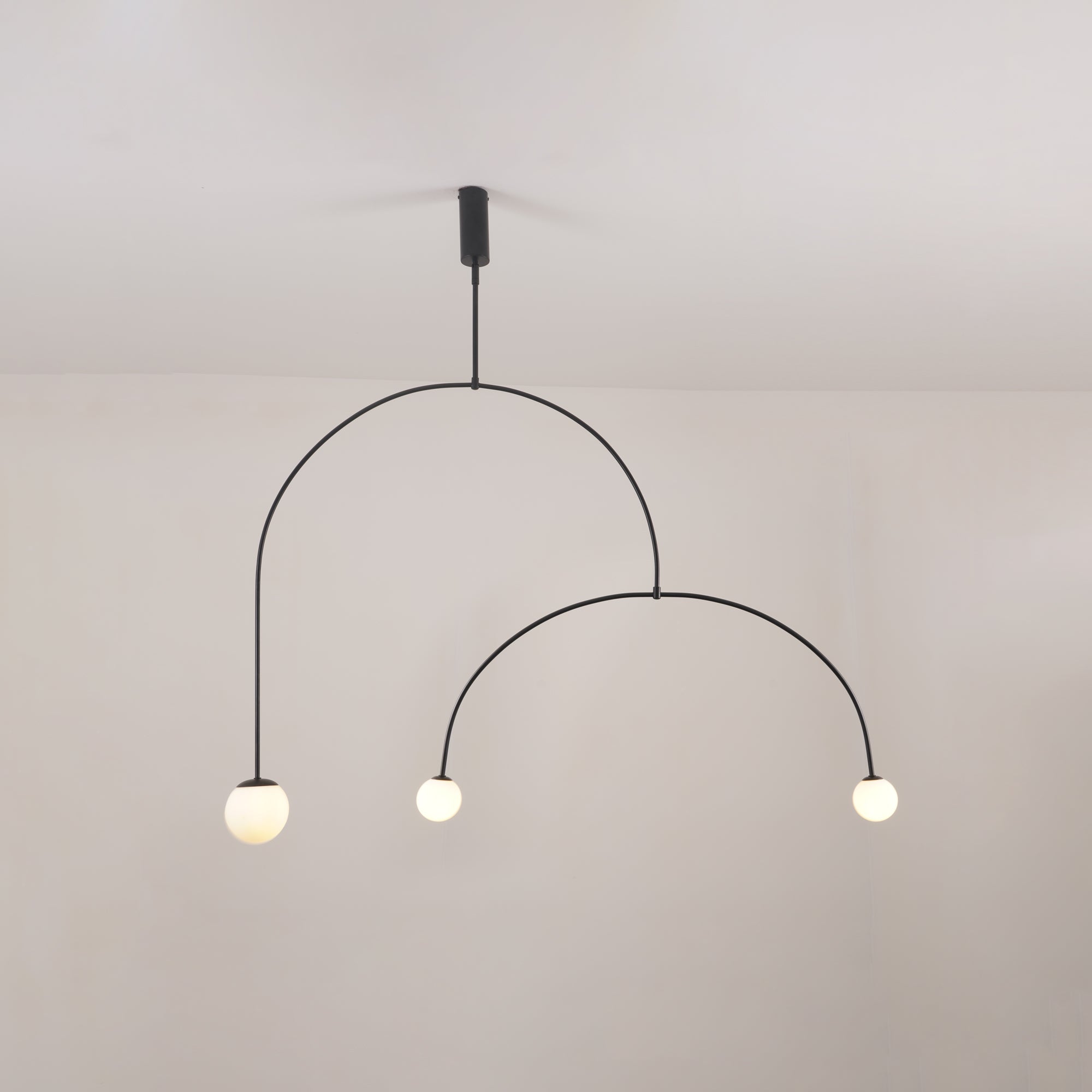 Lustra Chandelier Mobile Black Minimalist-Neutral Decor