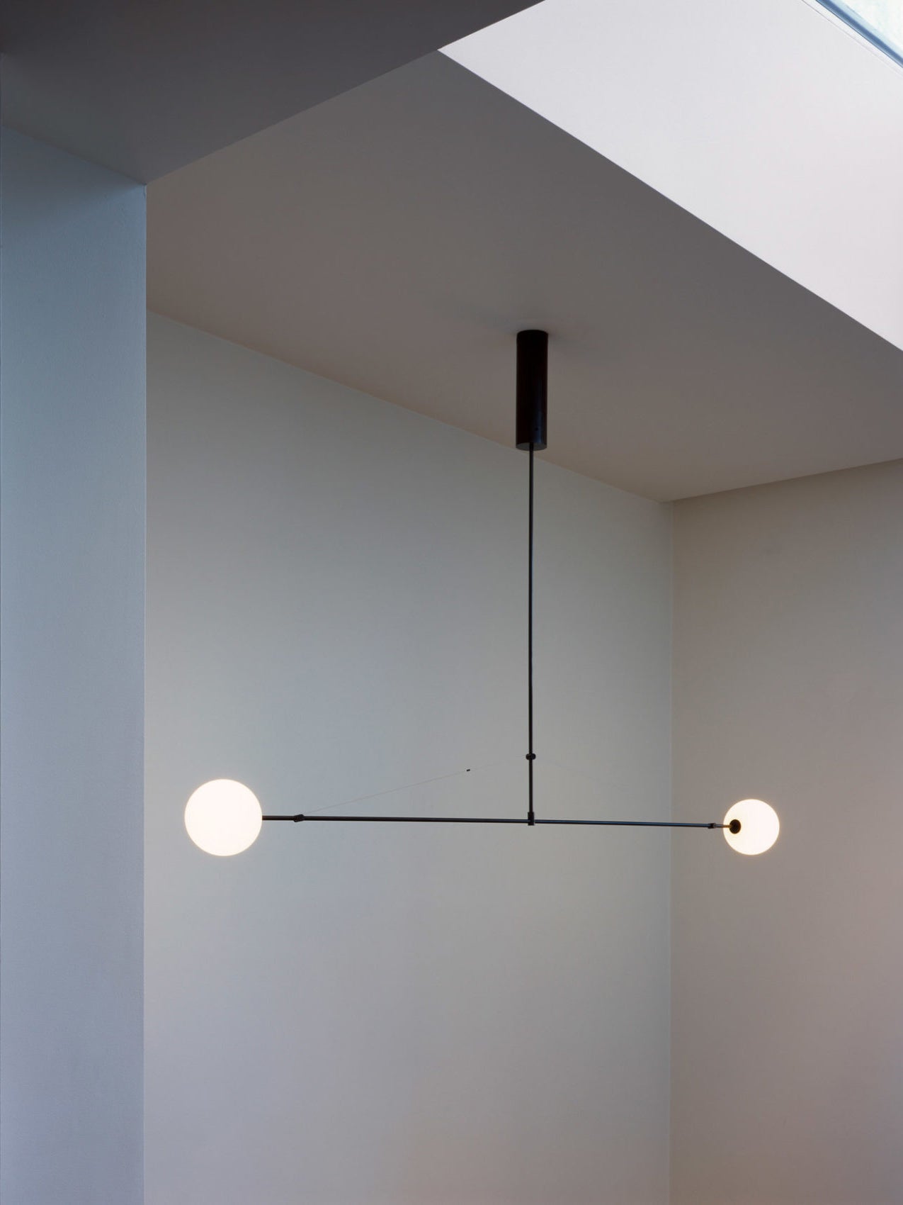 Lustra Chandelier Mobile Black Minimalist-Neutral Decor