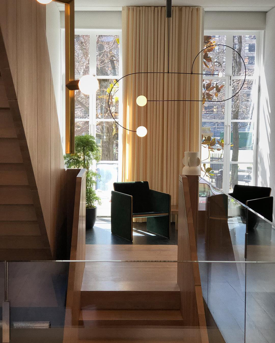 Lustra Chandelier Mobile Black Minimalist-Neutral Decor