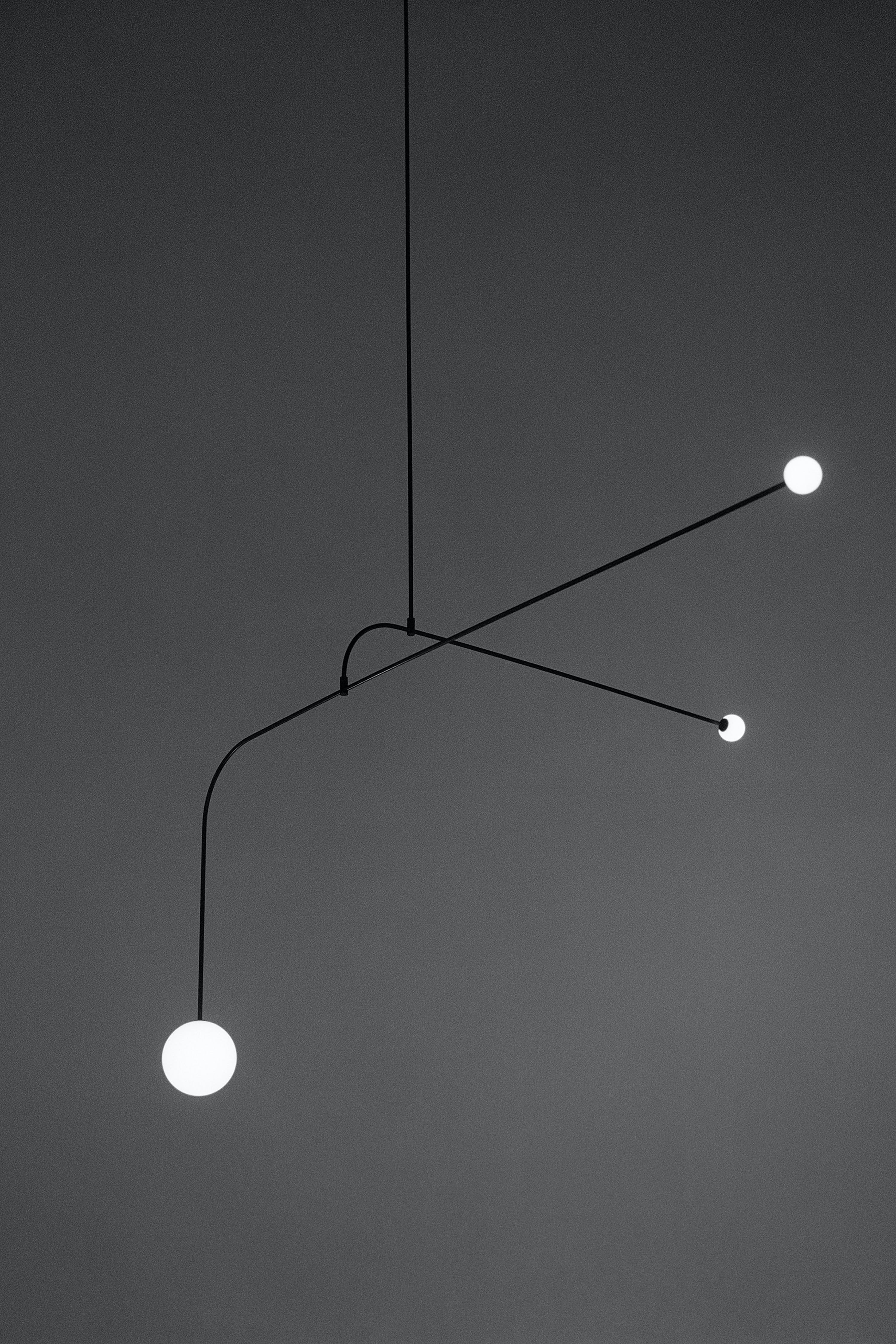 Lustra Chandelier Mobile Black Minimalist-Neutral Decor
