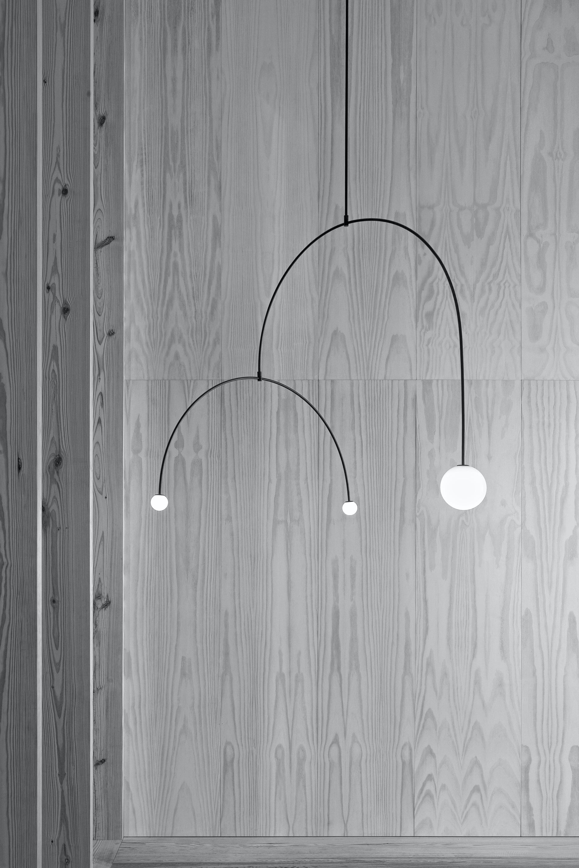 Lustra Chandelier Mobile Black Minimalist-Neutral Decor