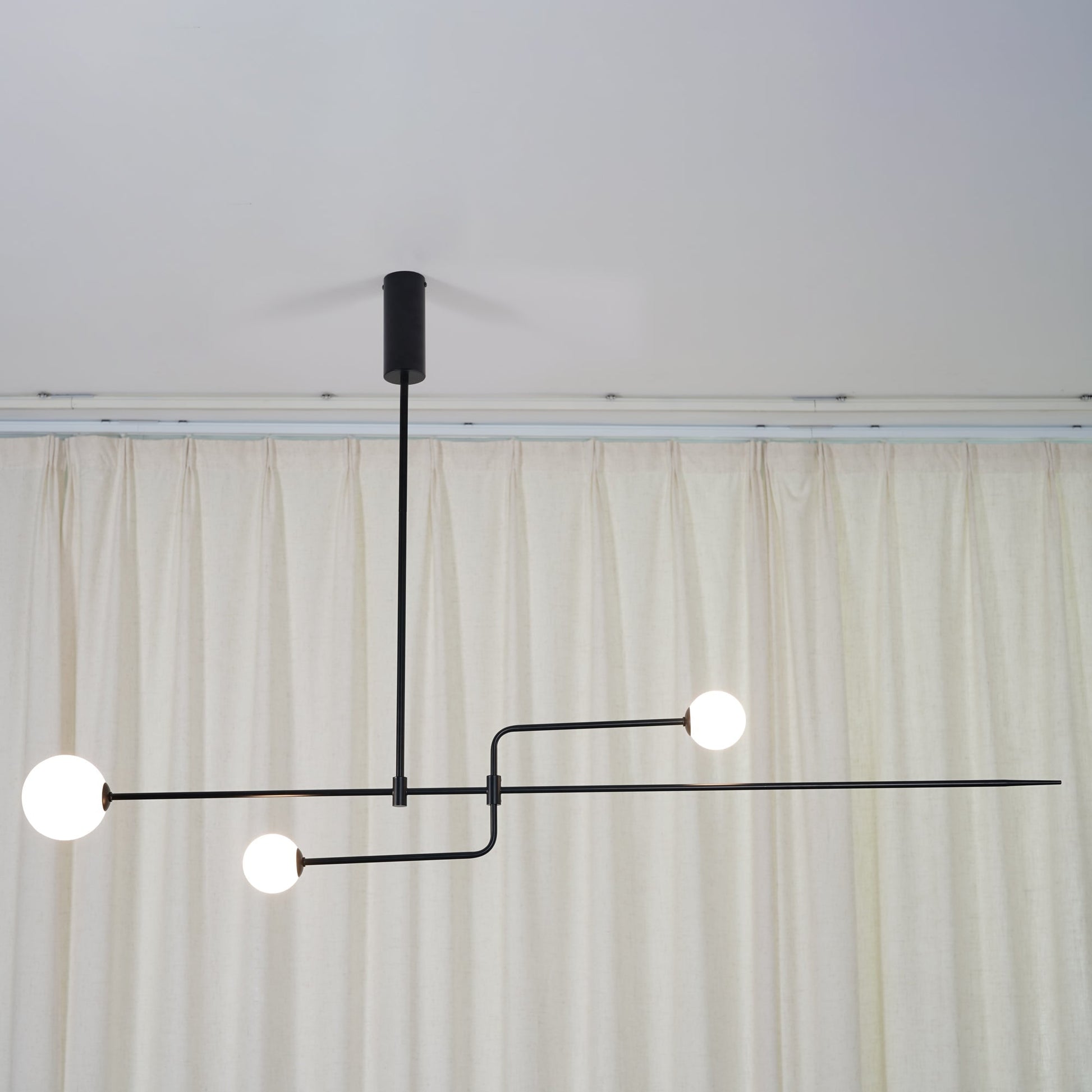 Lustra Chandelier Mobile Black Minimalist-Neutral Decor